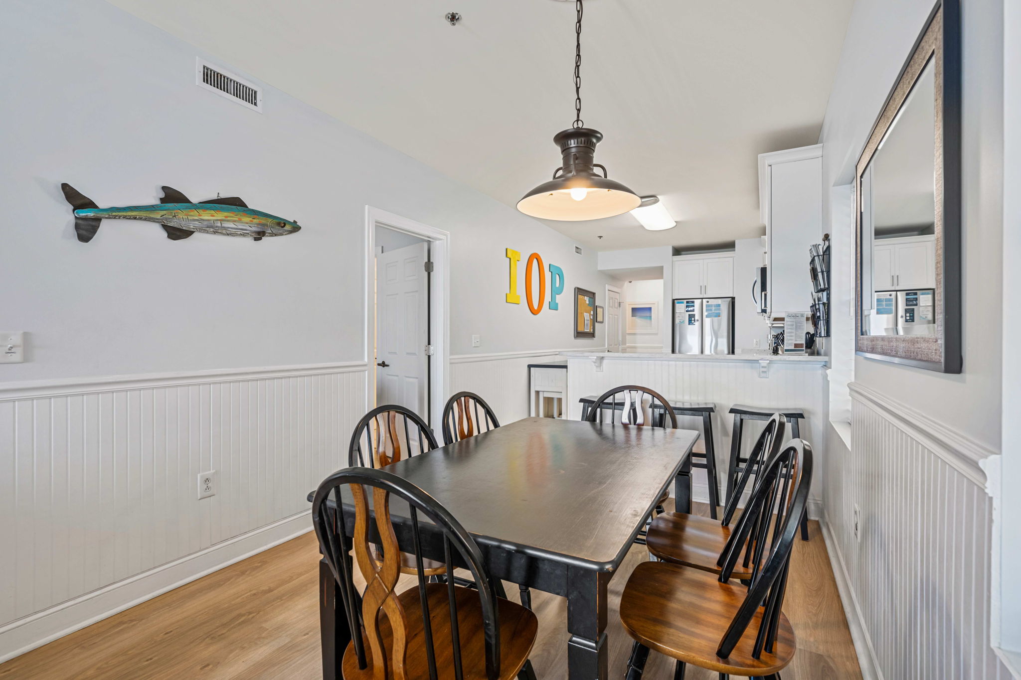 Dining room | Sea Gull | 201 Oceanview | 1116 Ocean Blvd, Isle of Palms, SC | IOP Escapes