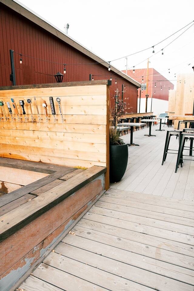 Palooza Basecamp & Eatery