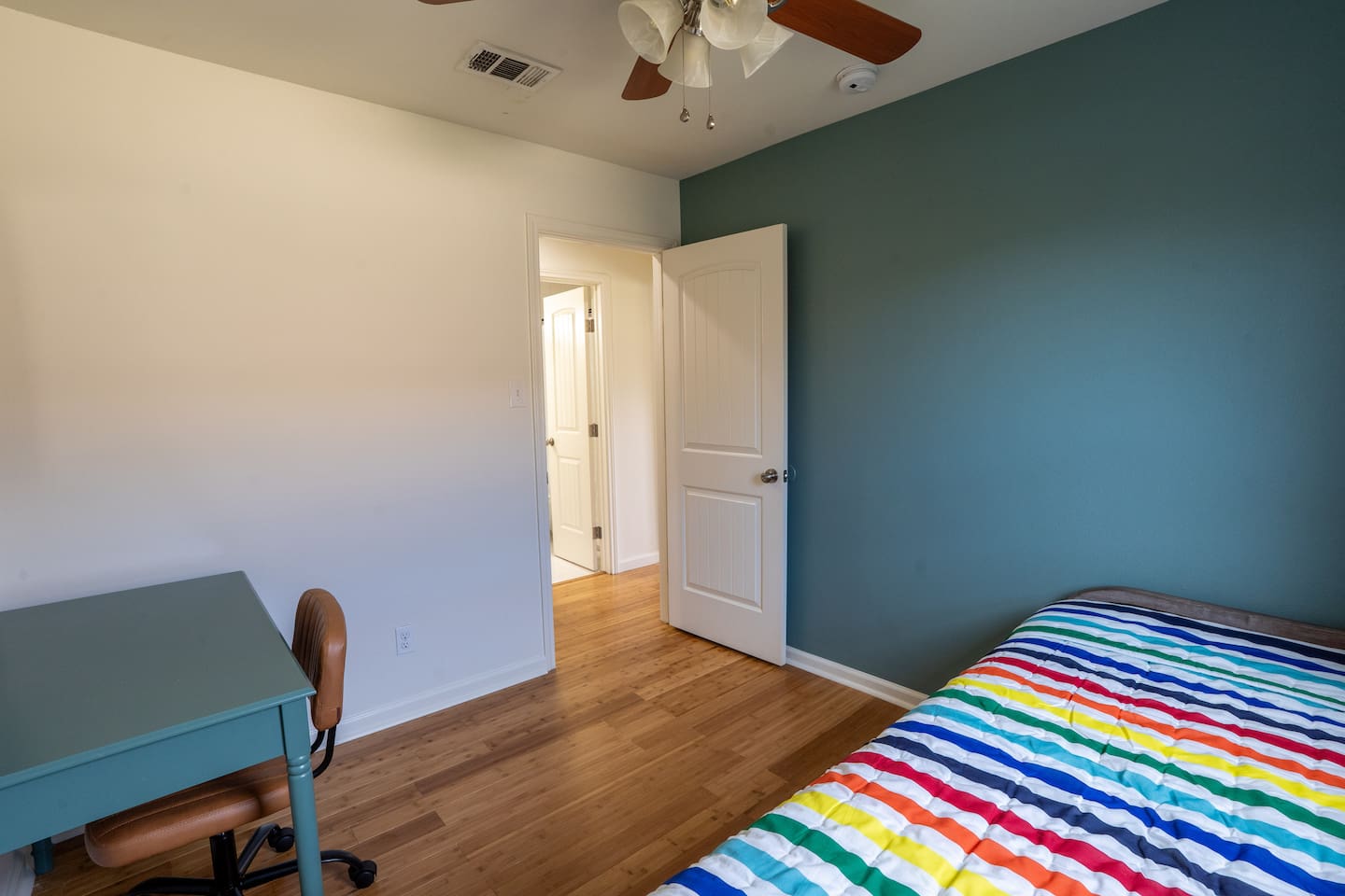 Comfortable Room with Two Single Beds