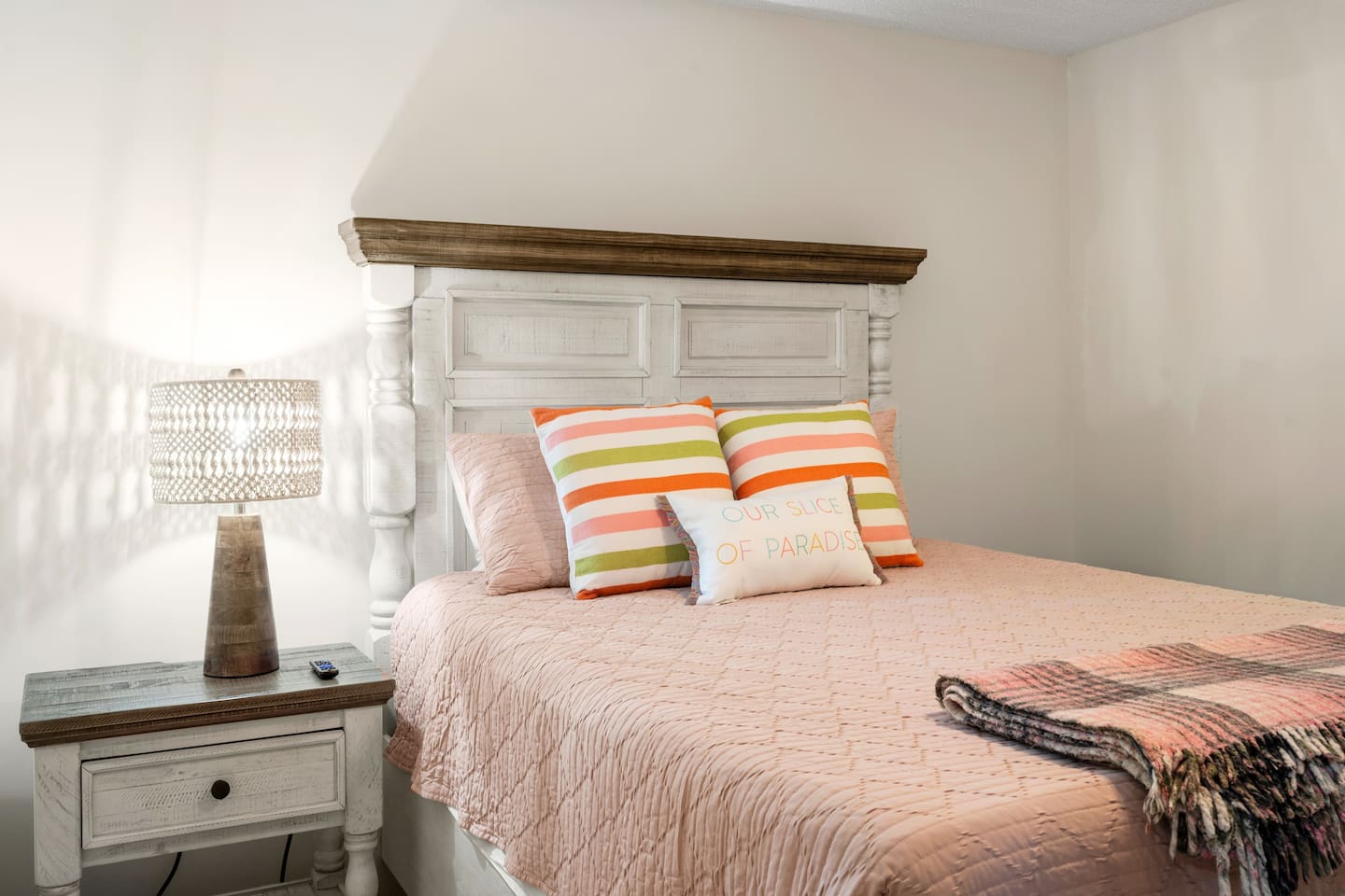 * Queen Bed (sleeps 2) * Extra quilts/blankets* Closet and dresser for storage* 42 in. Flat Screen Smart TV (bring your own streaming logins) 