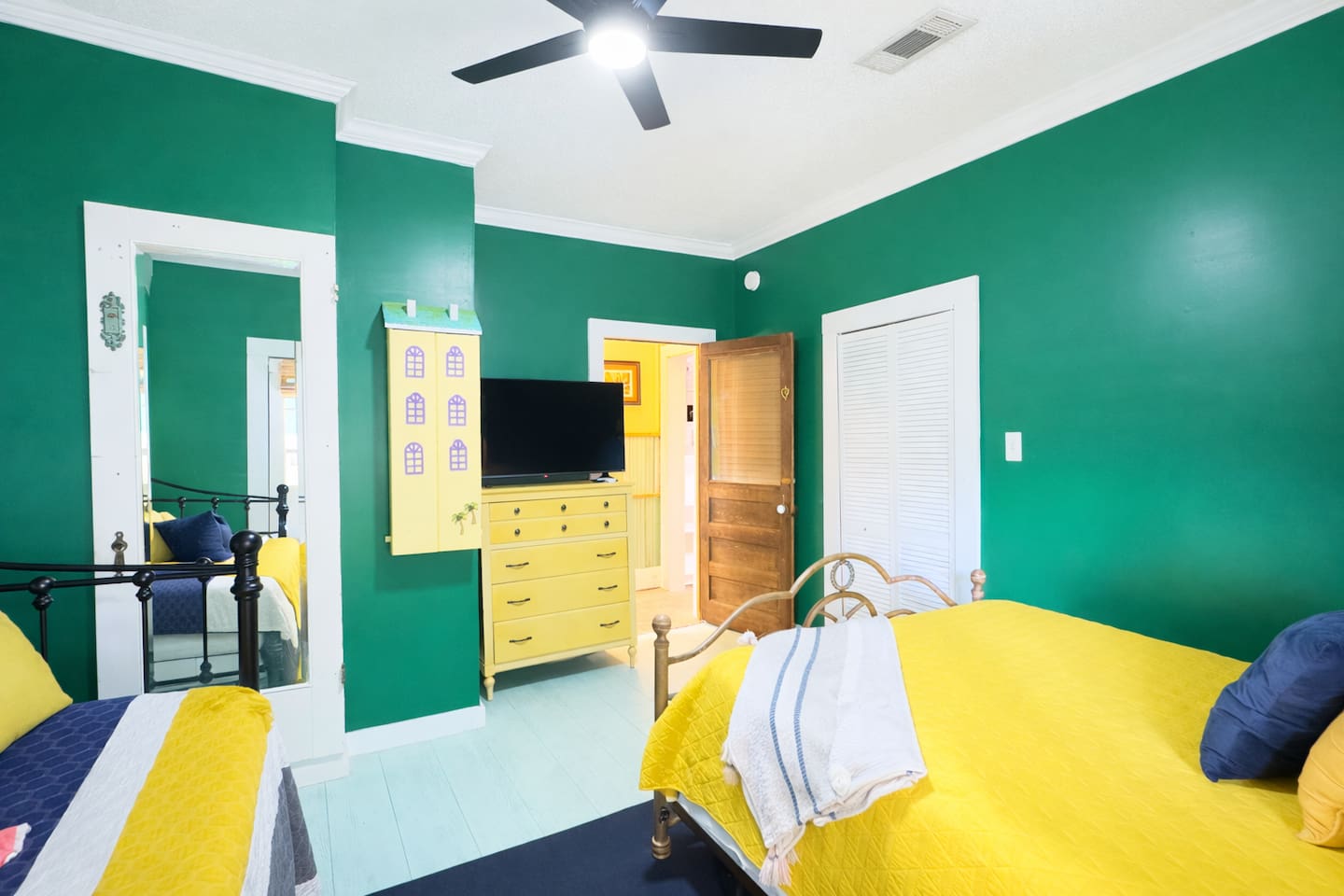 A bright kids’ space just steps from snacks and family time