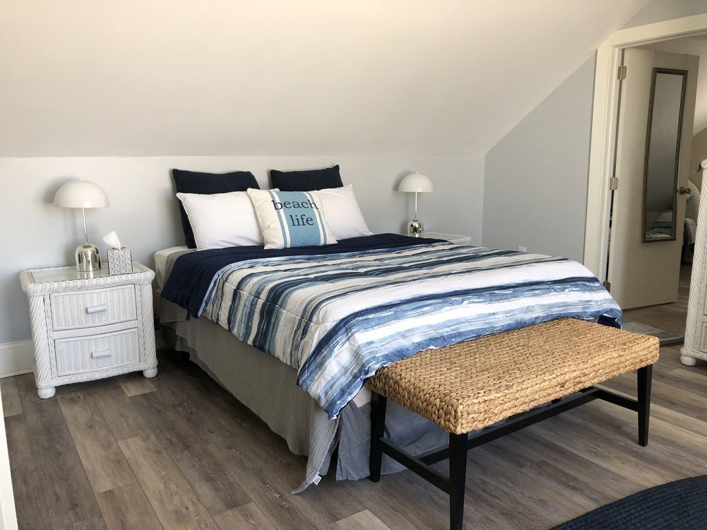 Upstairs - Queen bed and door to kids attic room 