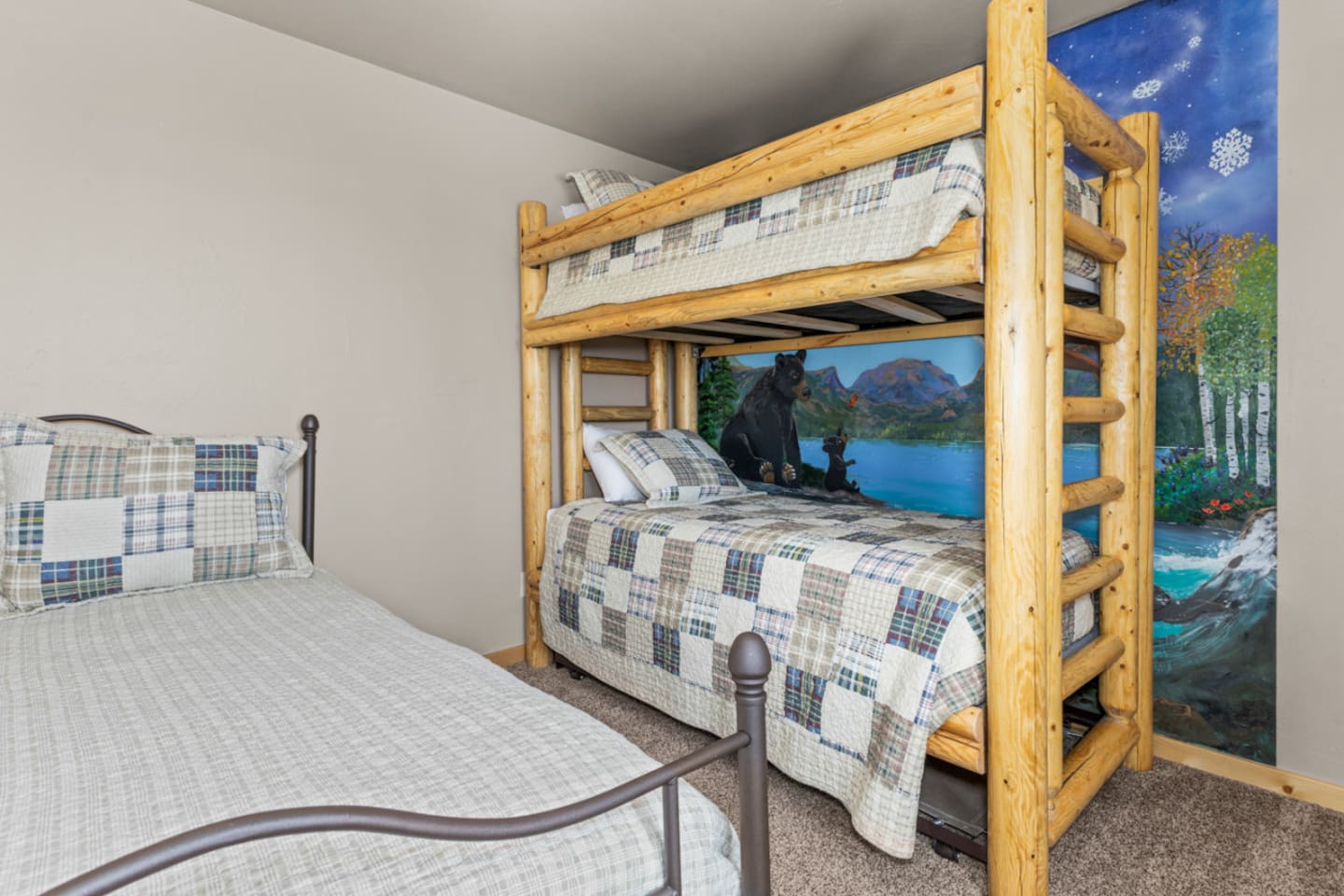 Upstairs Bedroom #3– Queen Bed | 1 Twin Bunk Bed 