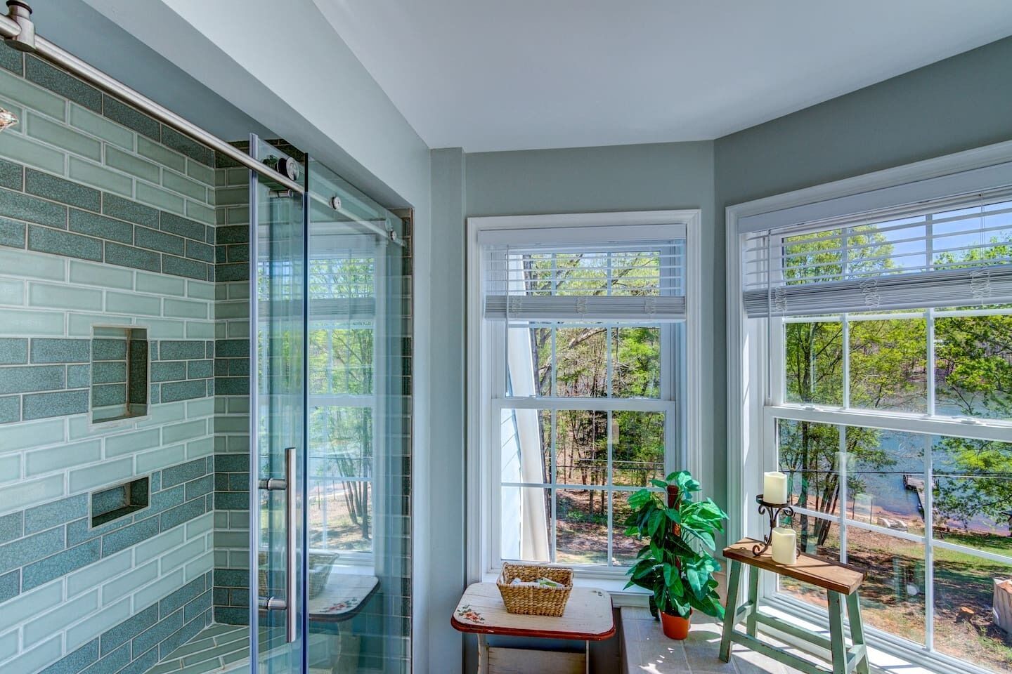 Master bad with walk in shower