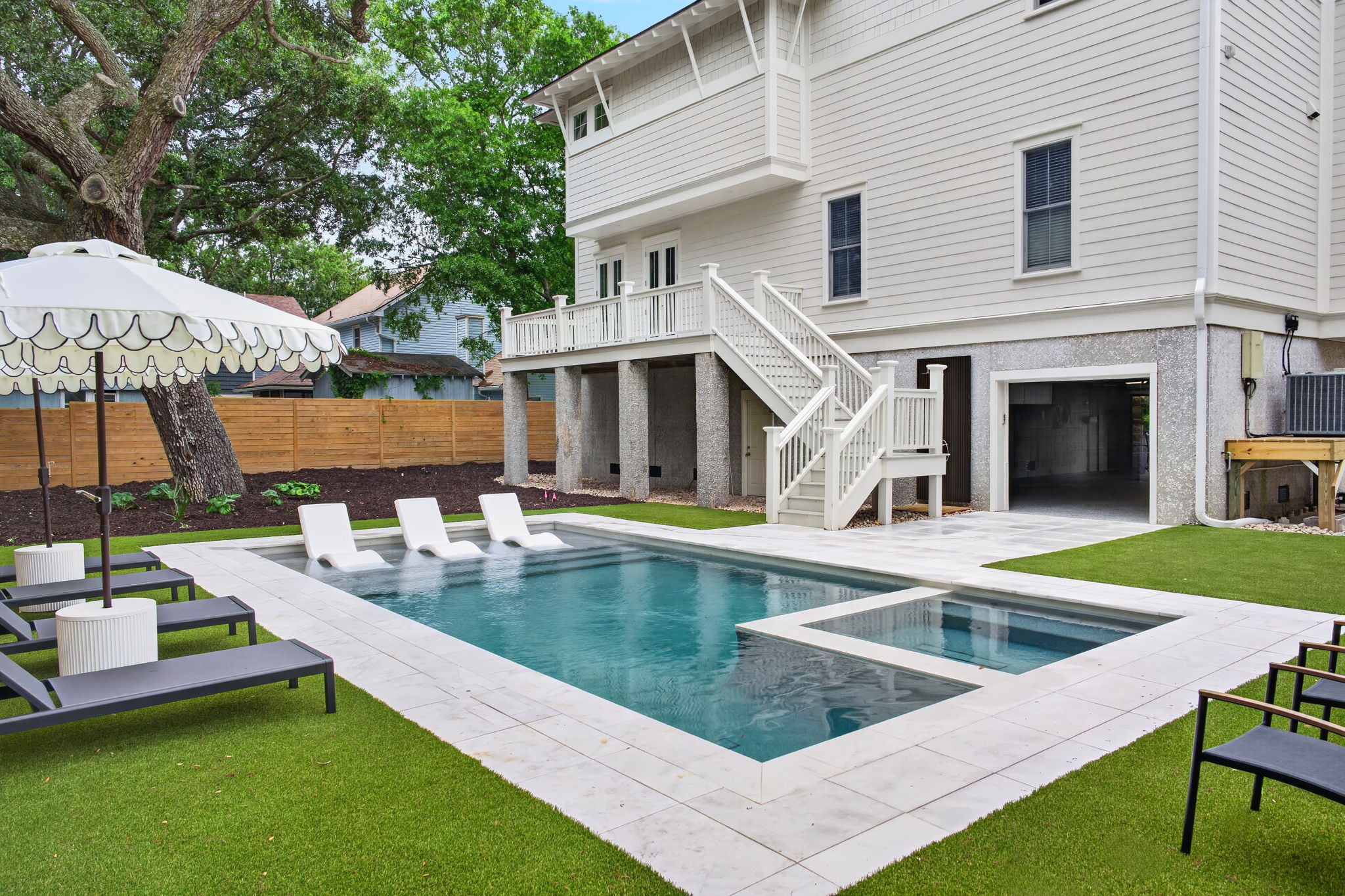 Pool & Hot Tub | Sun Kissed by the Sea | 3007 Cameron Blvd | Isle of Palms, SC | IOP Escapes