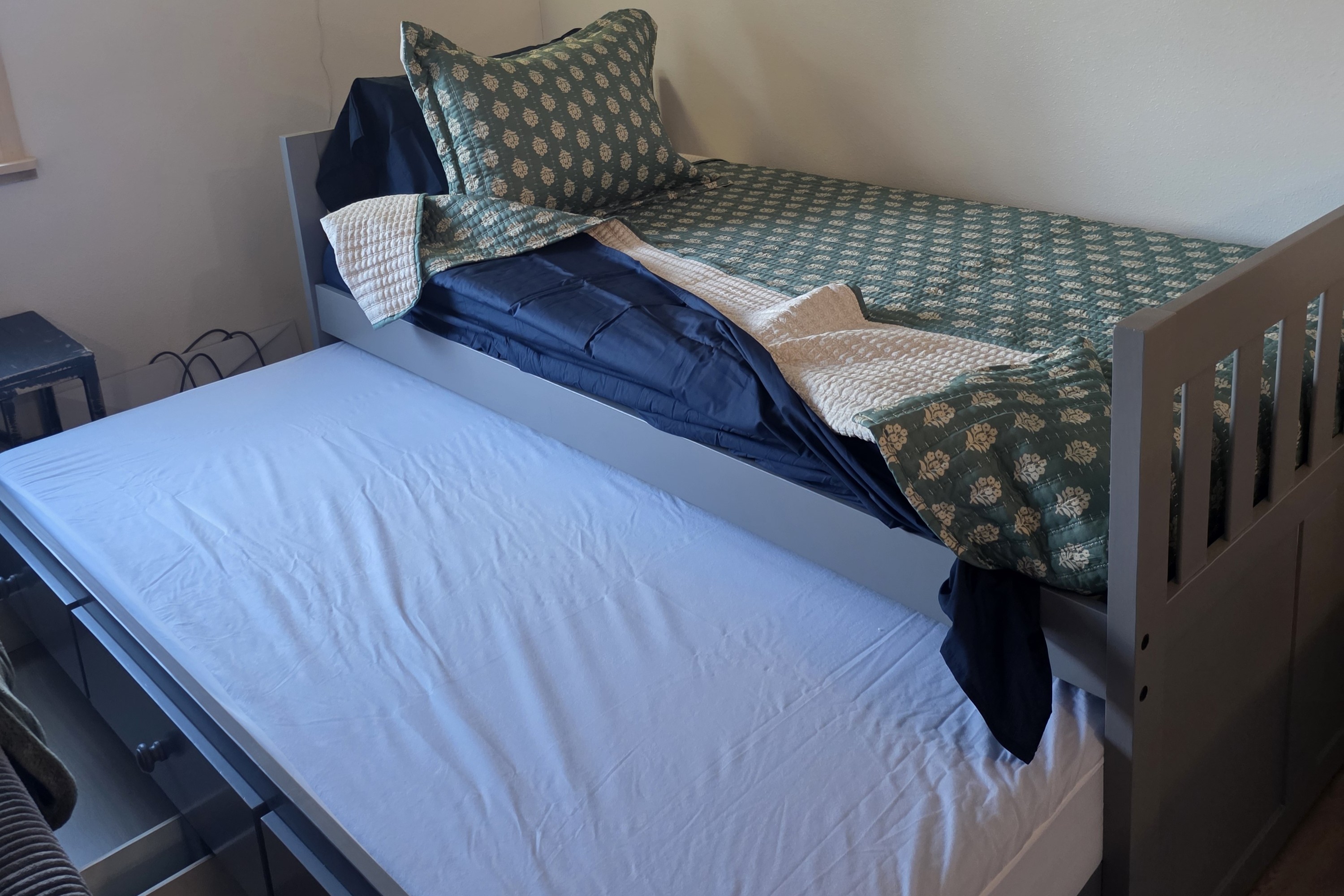 Loft - additional twin bed with trundle bed.