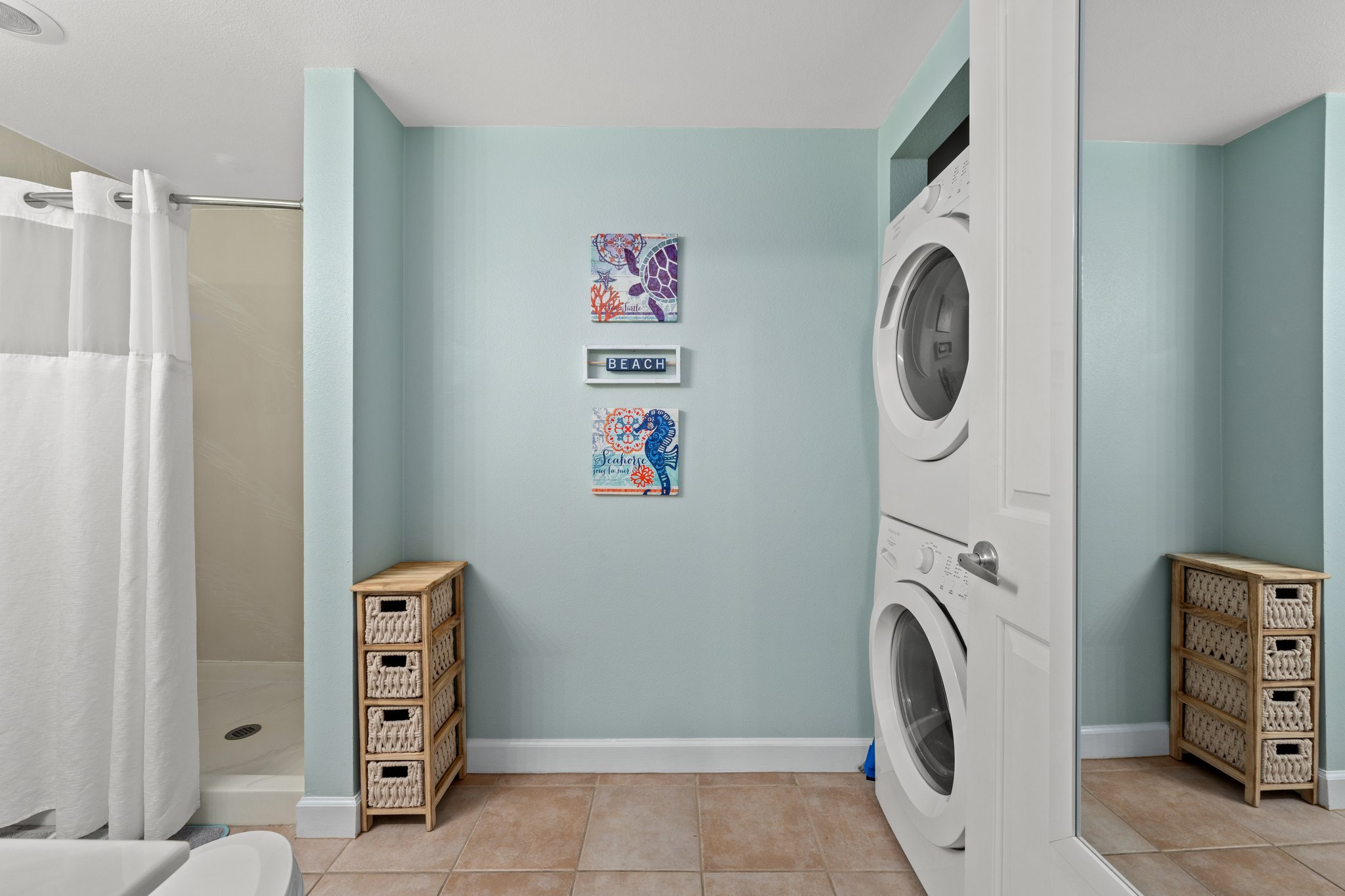 Guest bath with washer & dryer