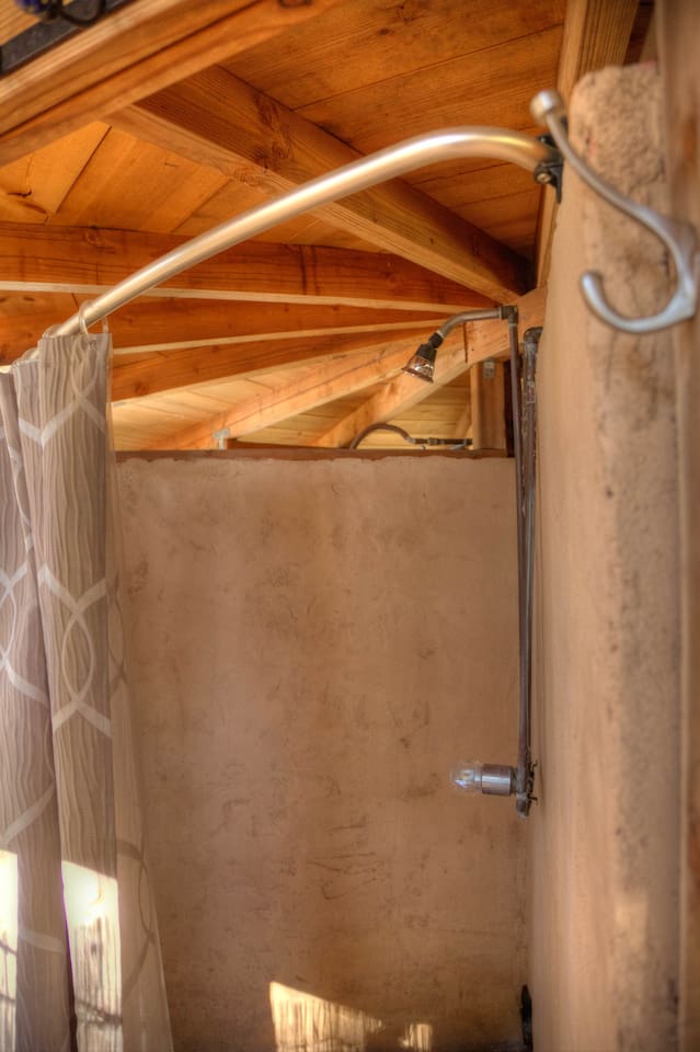 Outdoor shower stall