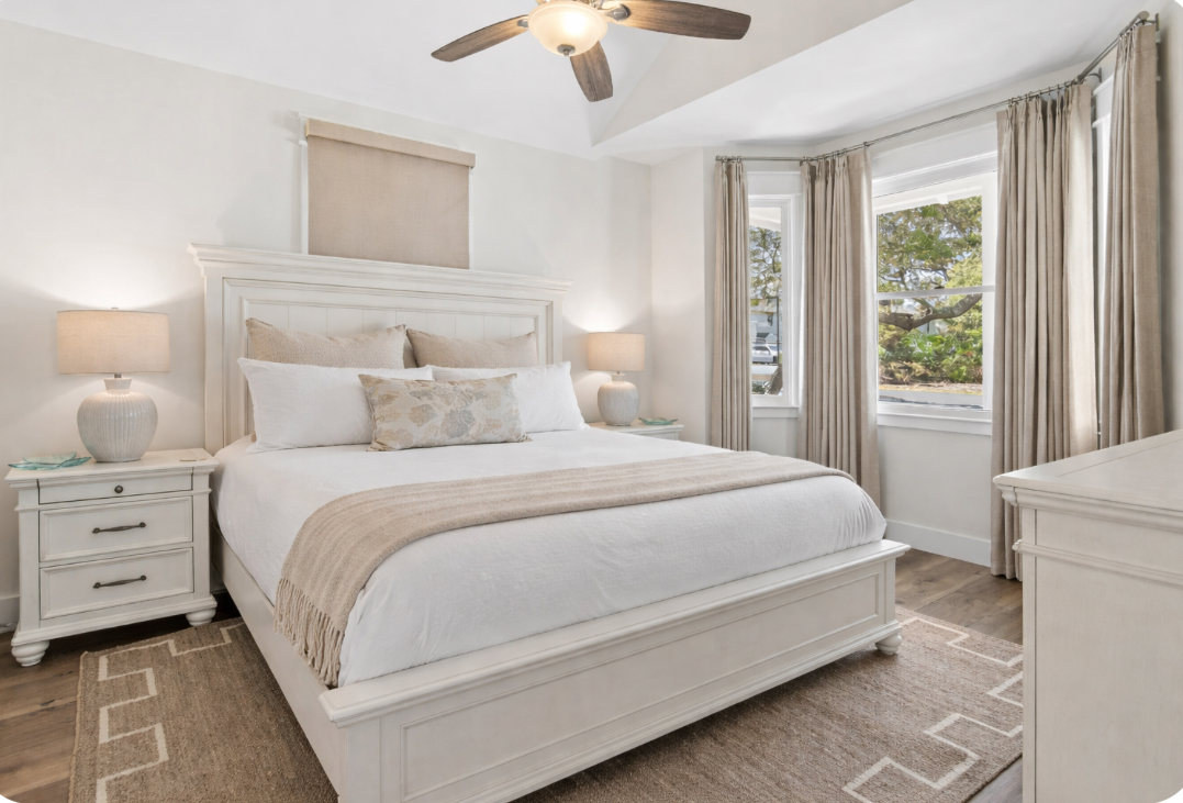 Updated Master Bedroom – Featuring a plush King bed and Smart TV for ultimate comfort