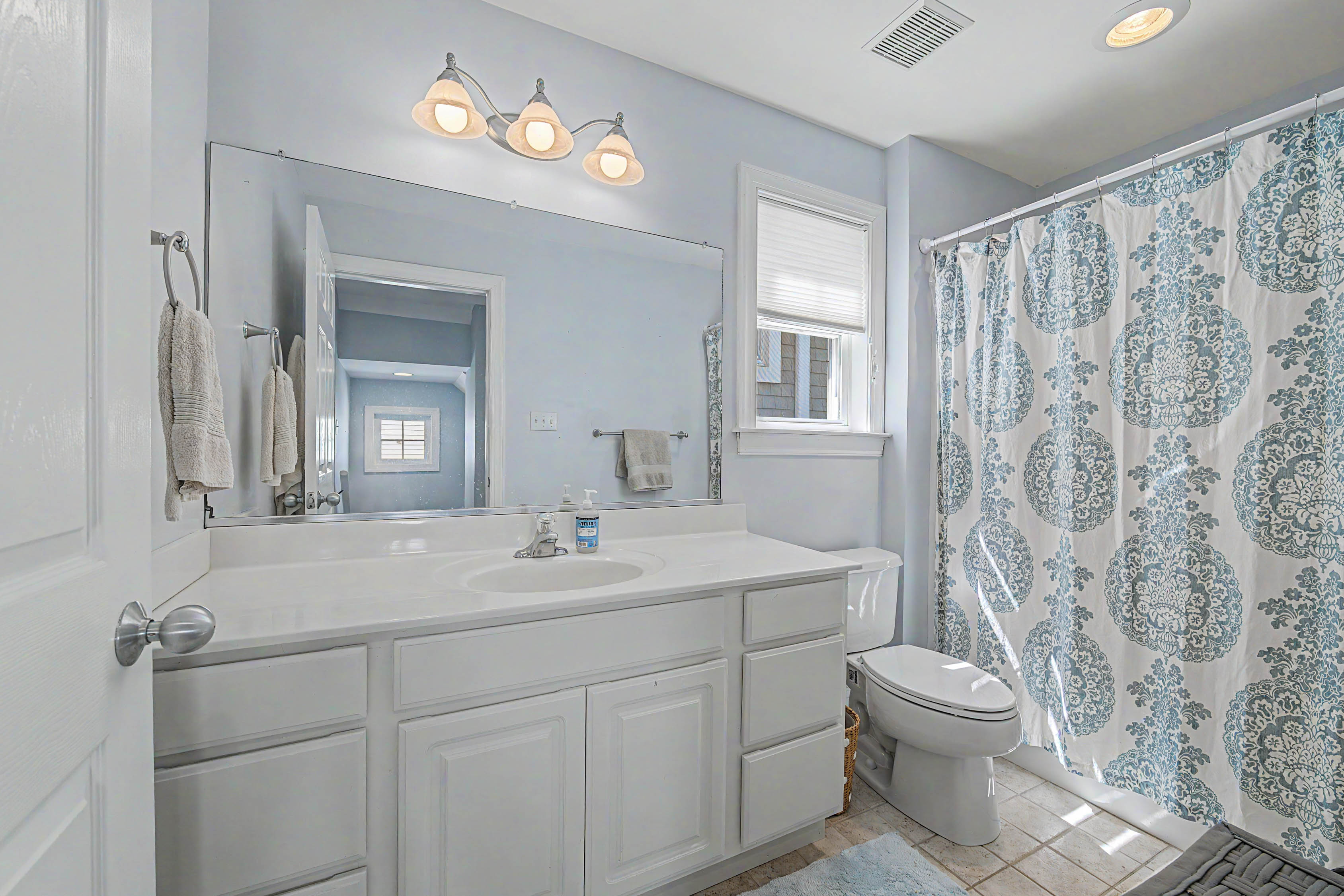 full_bathroom_vanity