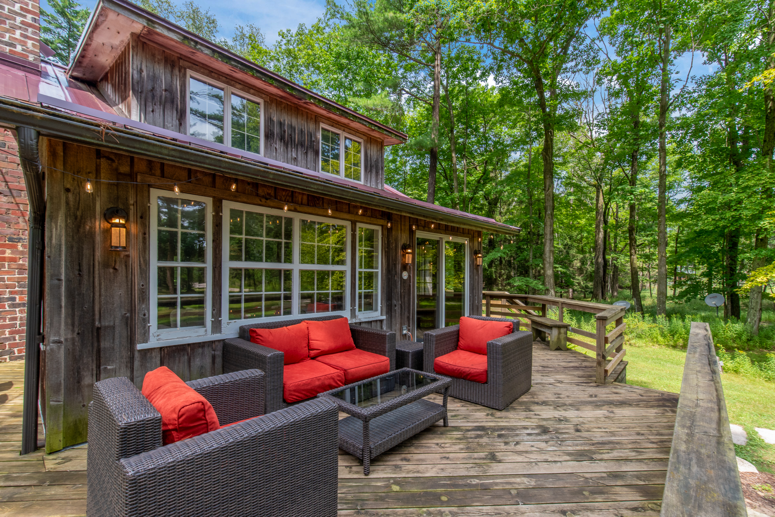 Your new favorite place to lounge with a cup of coffee in the morning.