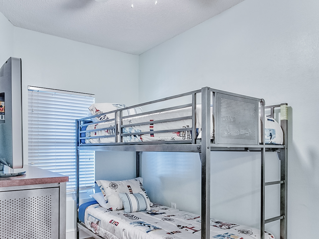 3rd Bedroom (Bunk Room)