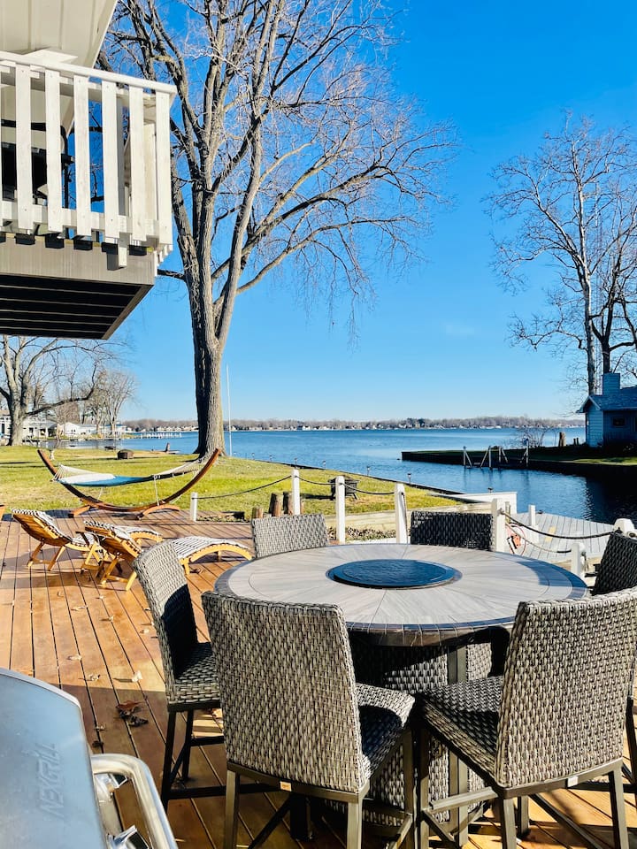 Outdoor dining area overlooking Paw Paw Lake.