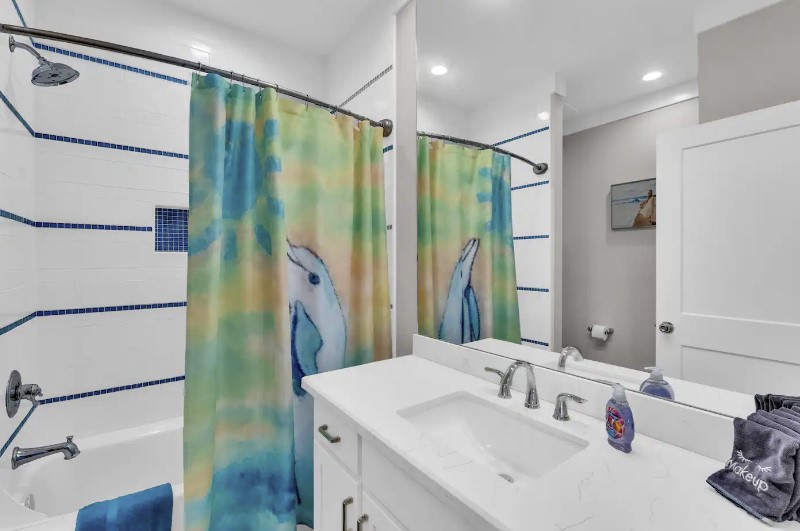 c68fdbfee7e74615b7518d2871b44377 | Beachhouse | Texas | TX | Vacation Homes | Galveston | Crystal Beach | Kokomo | Breezy Days | Beachfront Elegance | Sunrise Serenity | Southern Sands Property Management, LLC