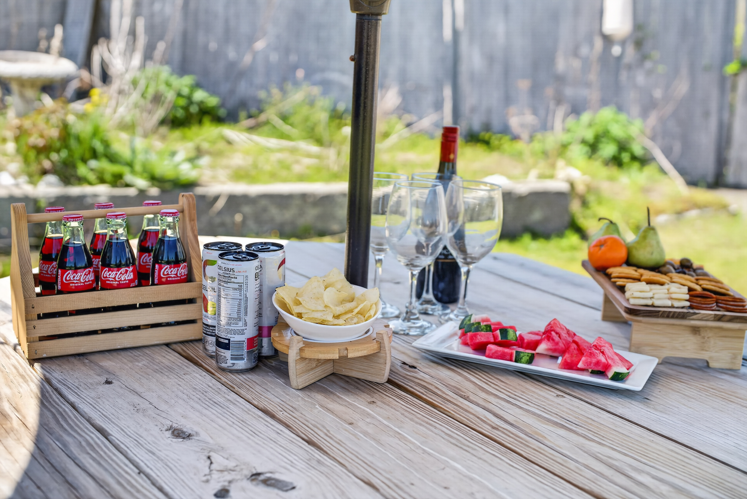 A welcoming outdoor space ideal for picnics, conversation, and slow coastal afternoons.