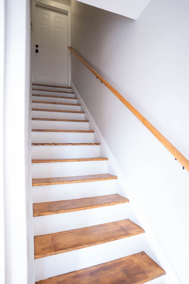 stair to the apartment !