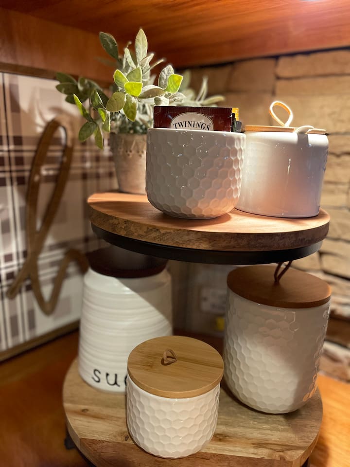 Nice coffee station with all you need for a lovely cup of Java, tea or hot chocolate. 