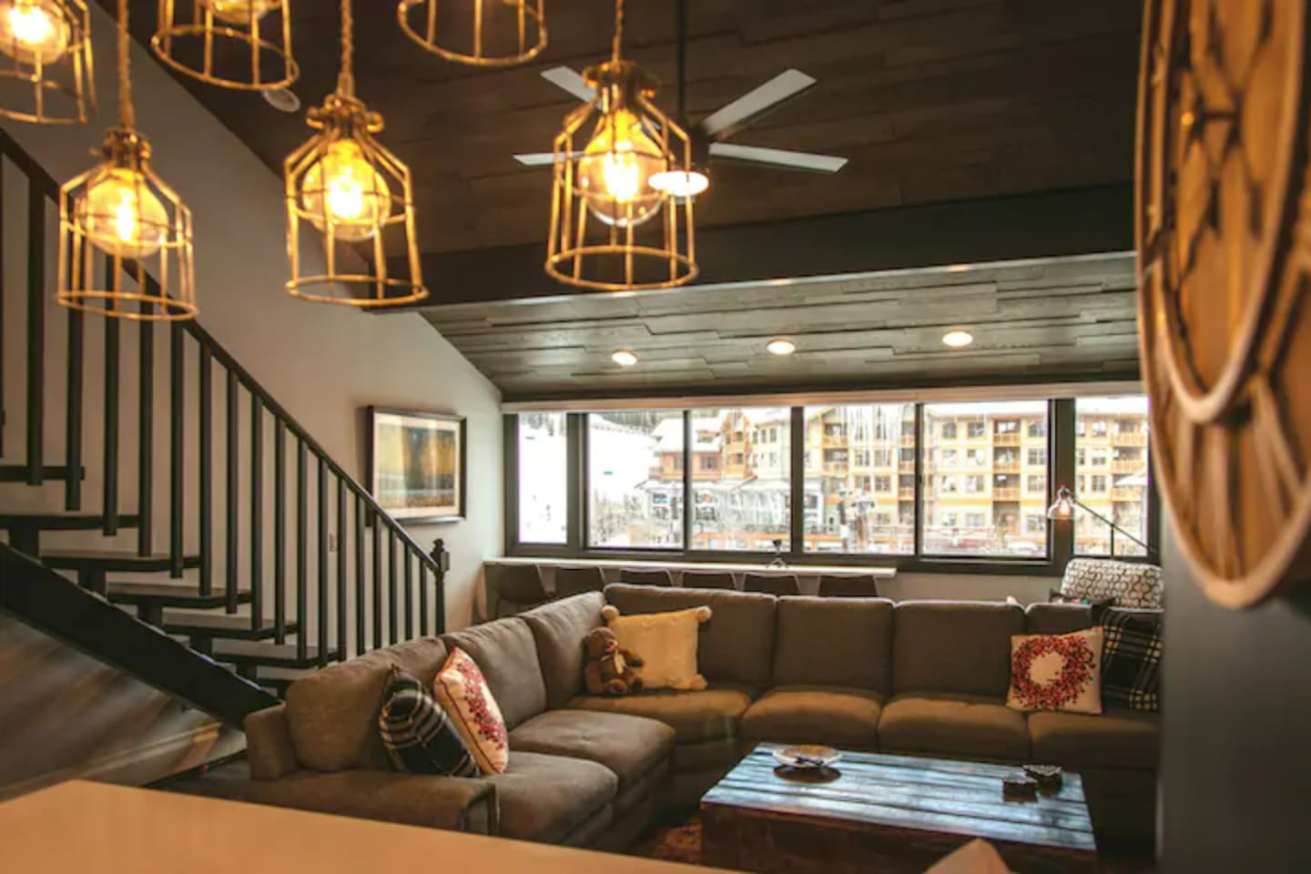 Living room, overlooks Center Village / American Eagle lift