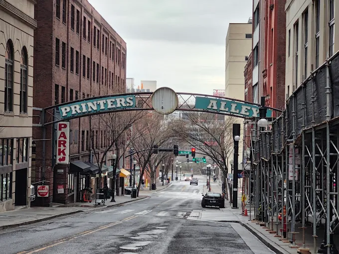 Printer's Alley – Neon nightlife strip (12–14 min drive)