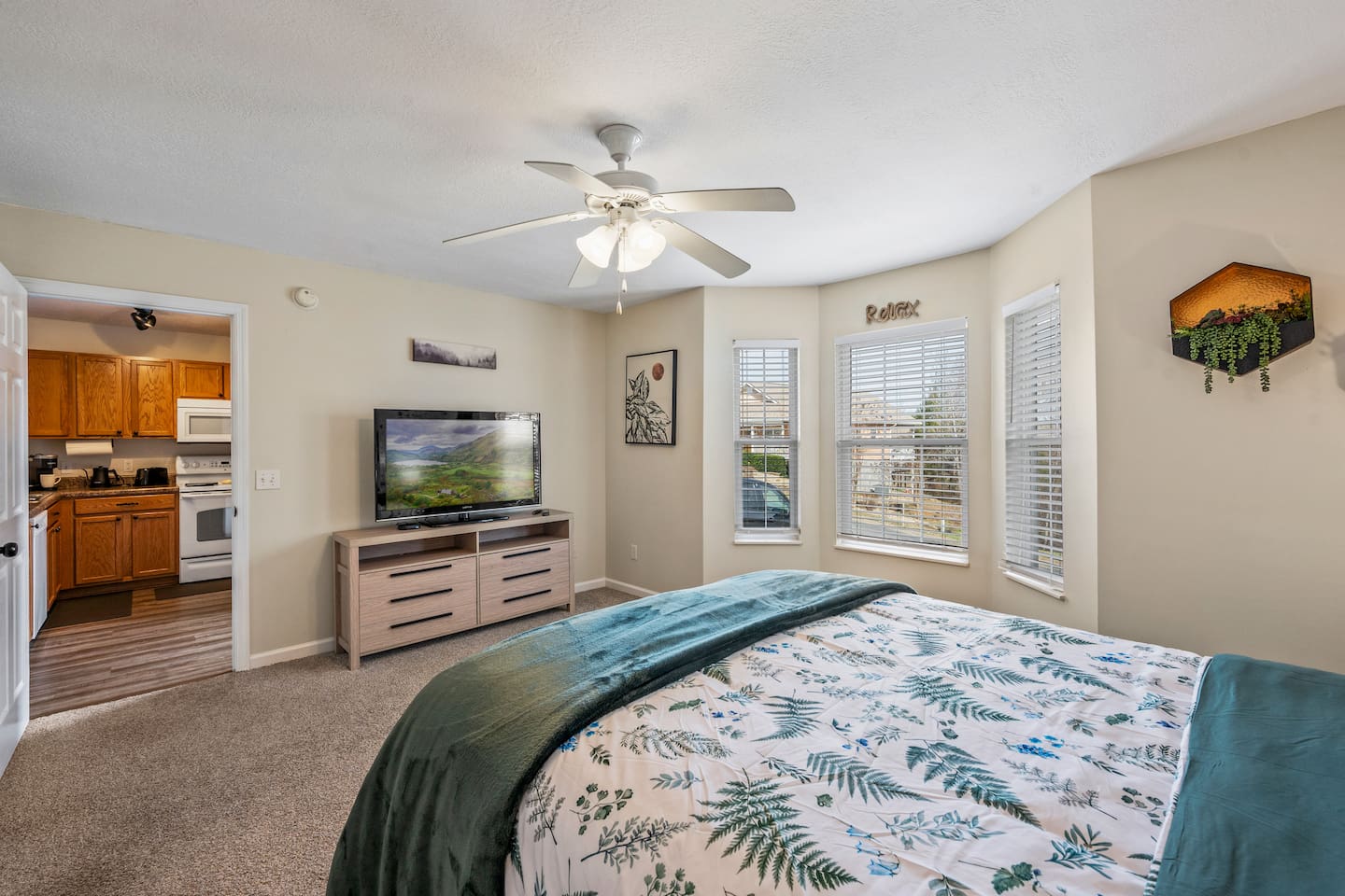 Queen bed with a view comes with side stand and USB ports to charge your phones.