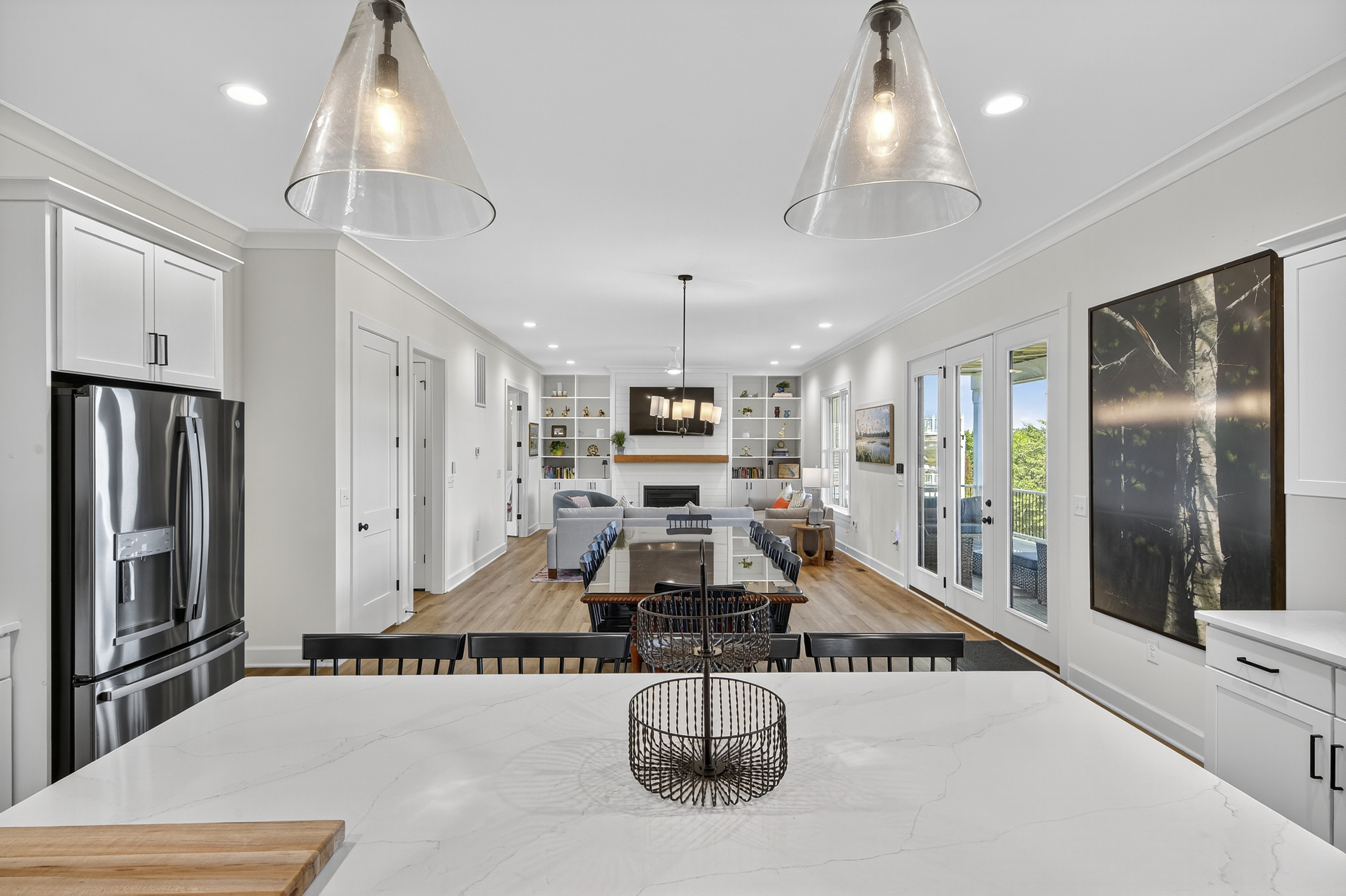 Fully stocked for cooking or snacking, this kitchen has everything from utensils to appliances.