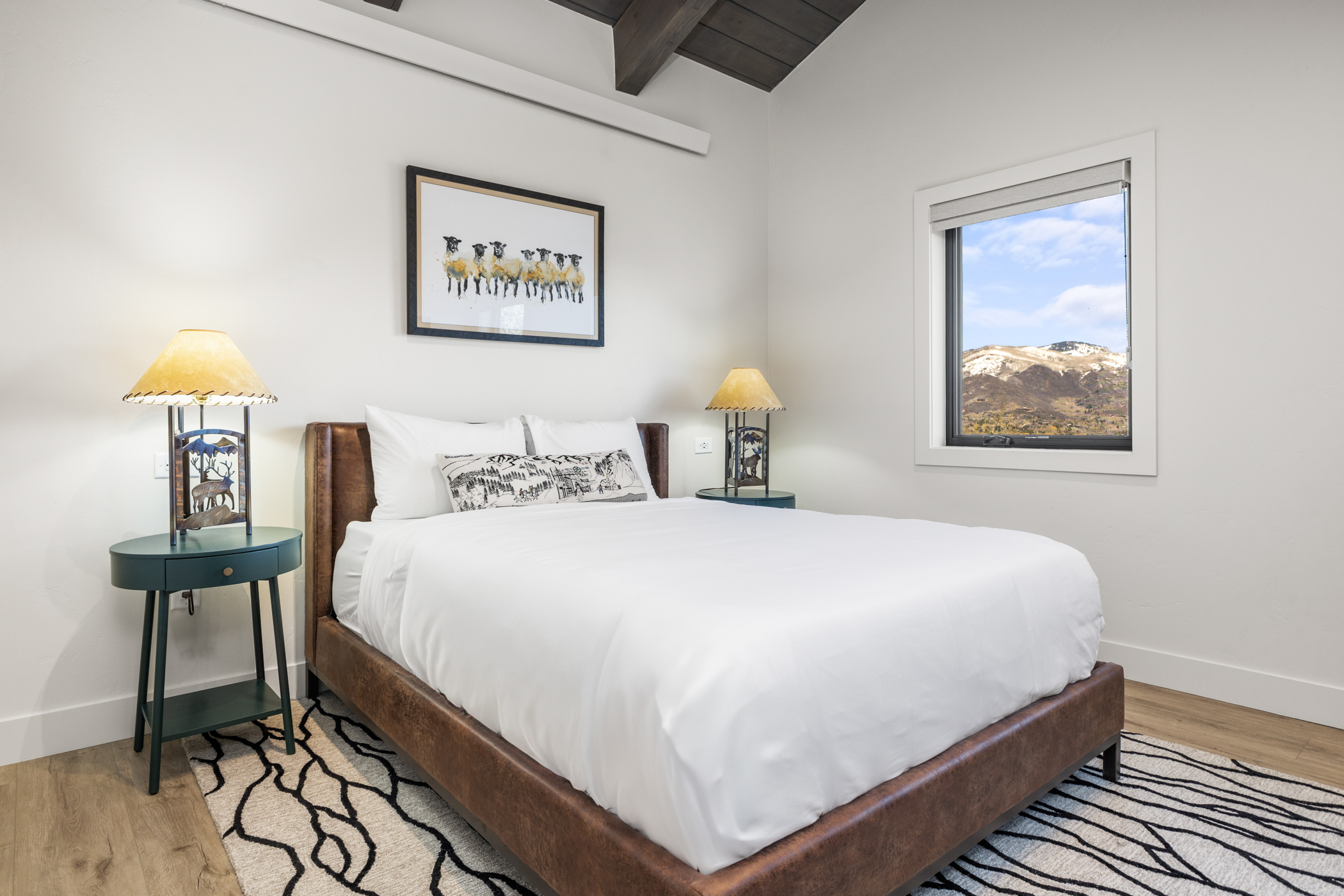 Bedroom 2 | Queensize Bed