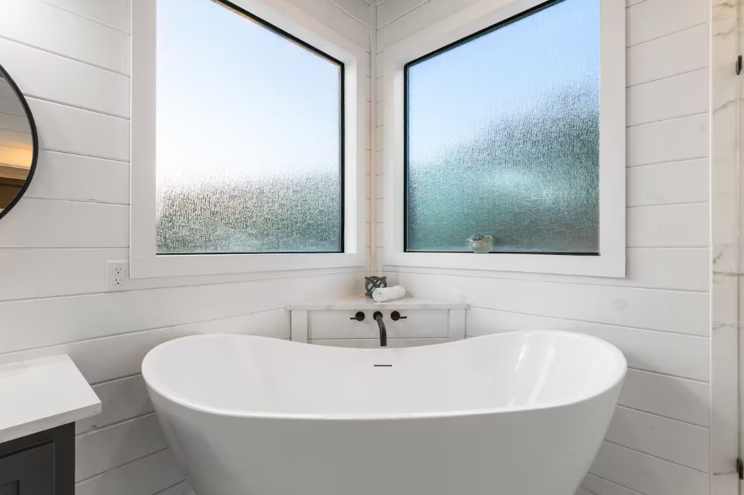 An oversized soaking tub!
