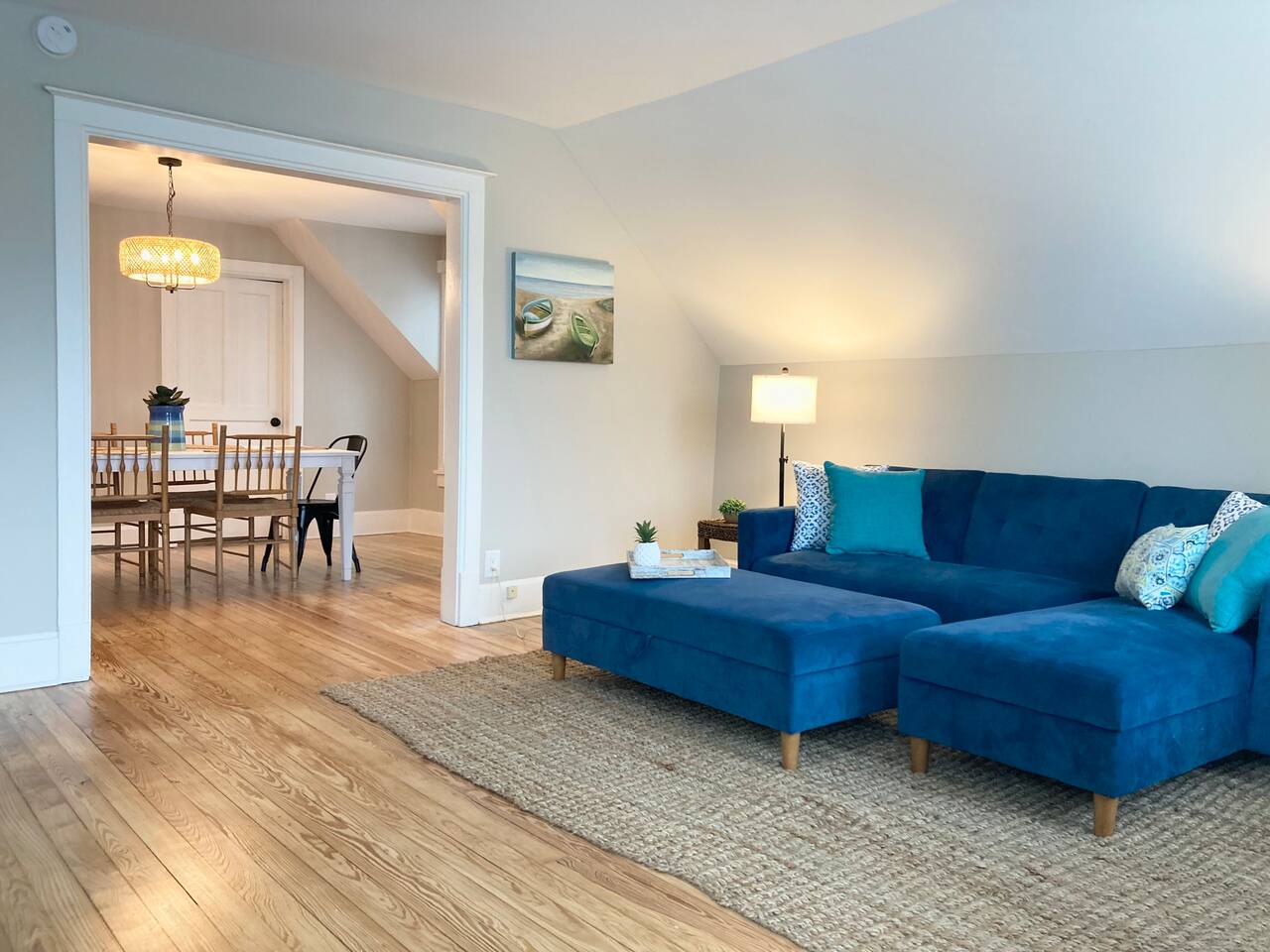 Chesterton Charmer: Upper Unit — Chesterton, Indiana — vacation rental