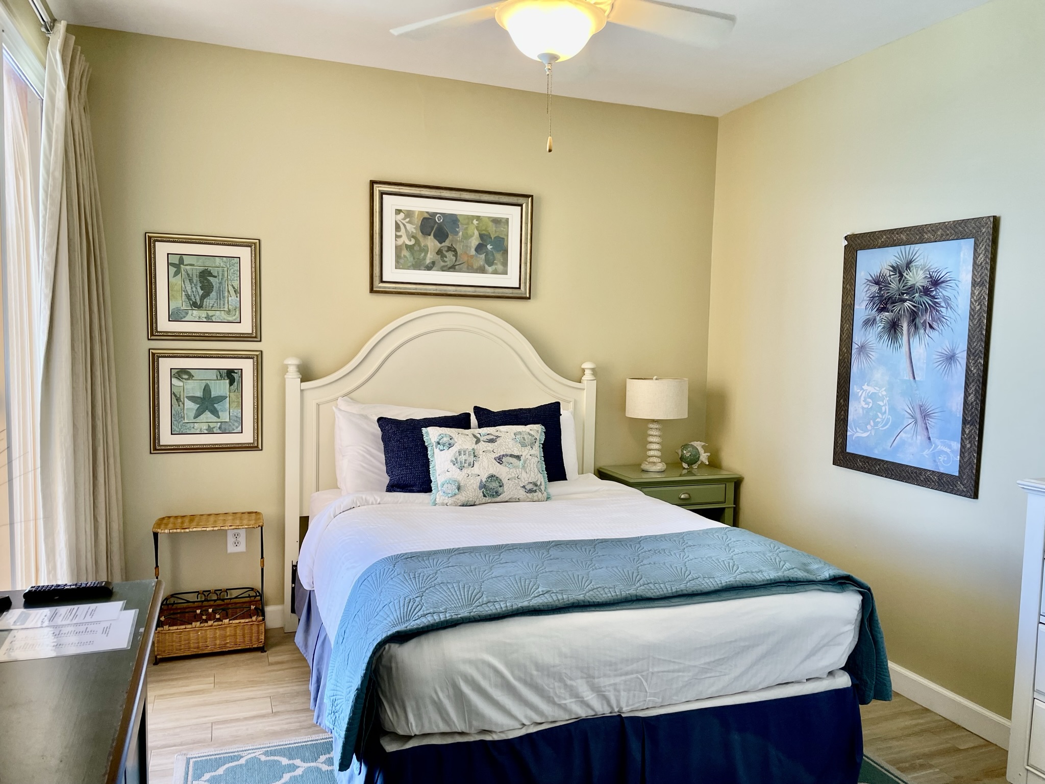 Queen size bed