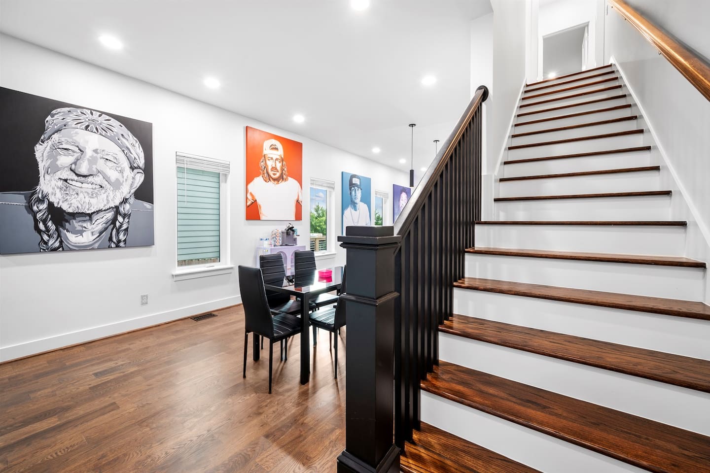 stairway to bedrooms