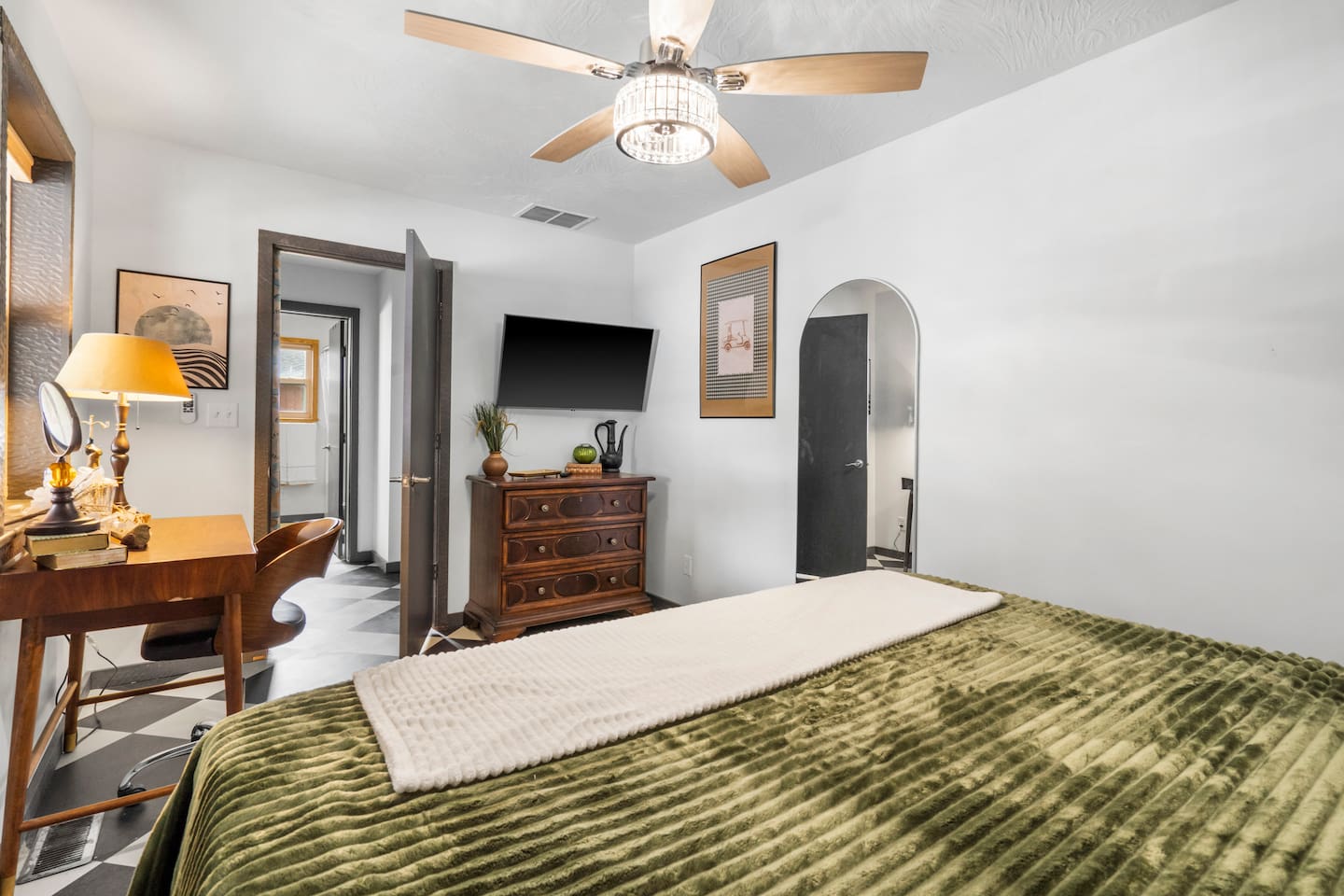 Downstairs king bedroom