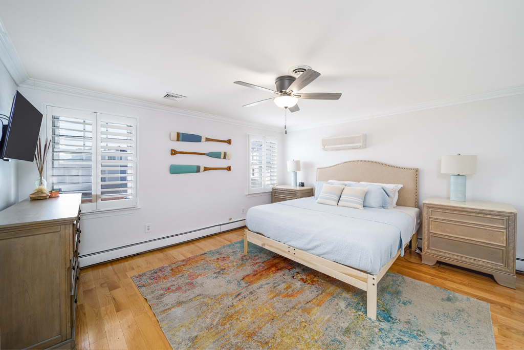 Relax to a king sized bed and plenty of storage space or shut those room darkening shades for a great night of sleep.