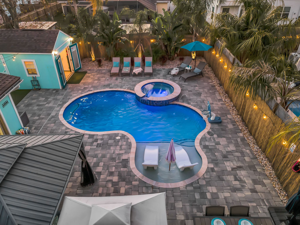 Pool and spa with night lighting for a magical evening swim