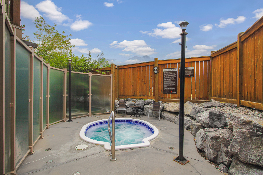 Open year round outdoor hot tub