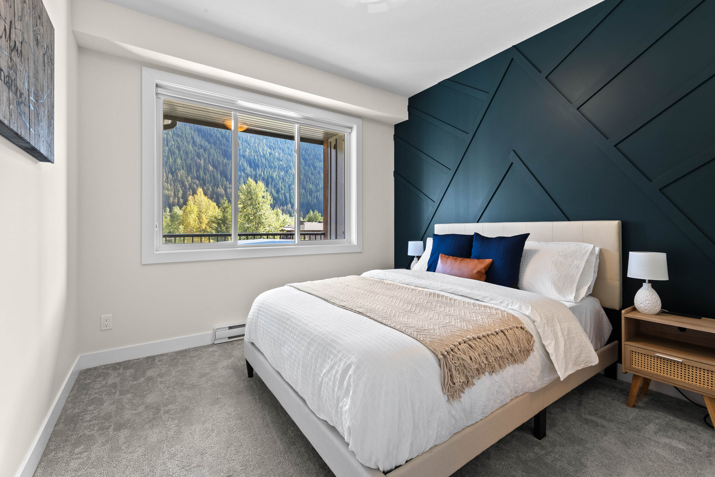 Modern & Cozy Condo w/Hot Tub! 4