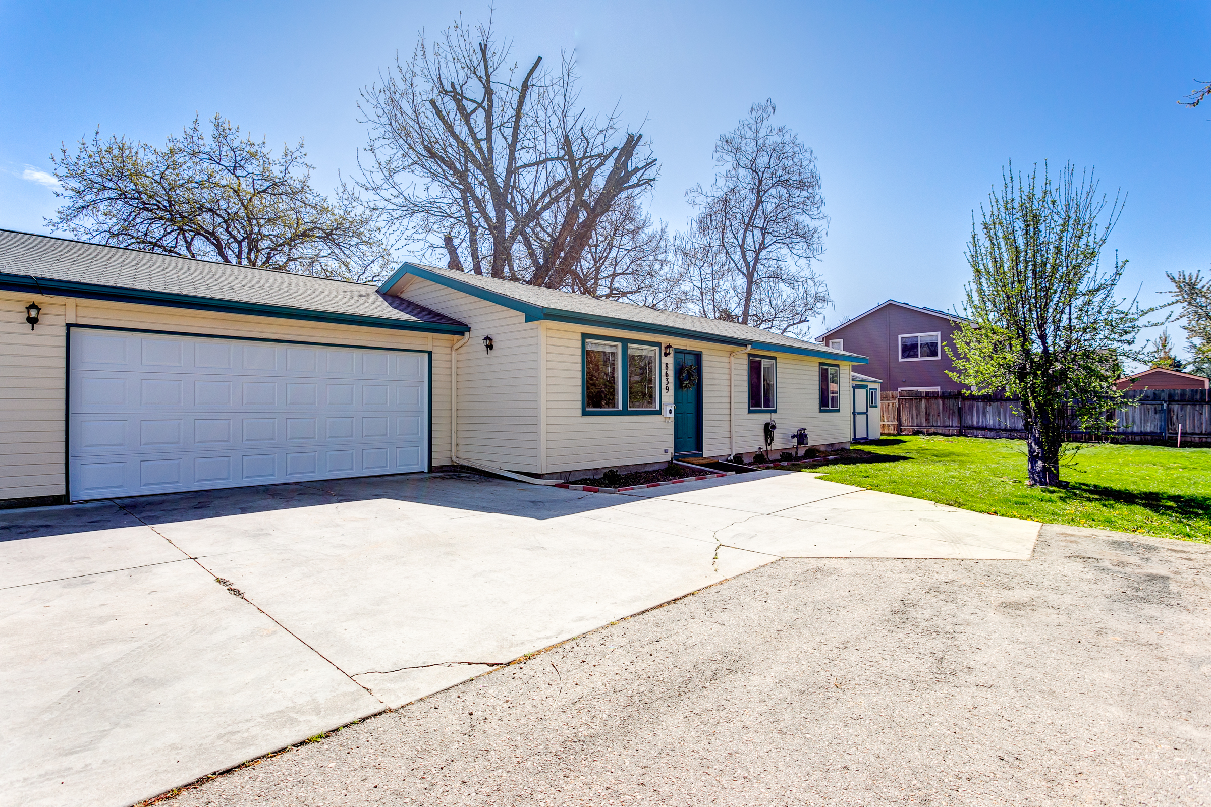 Fenced Backyard | Near Mall & Hospitals 6