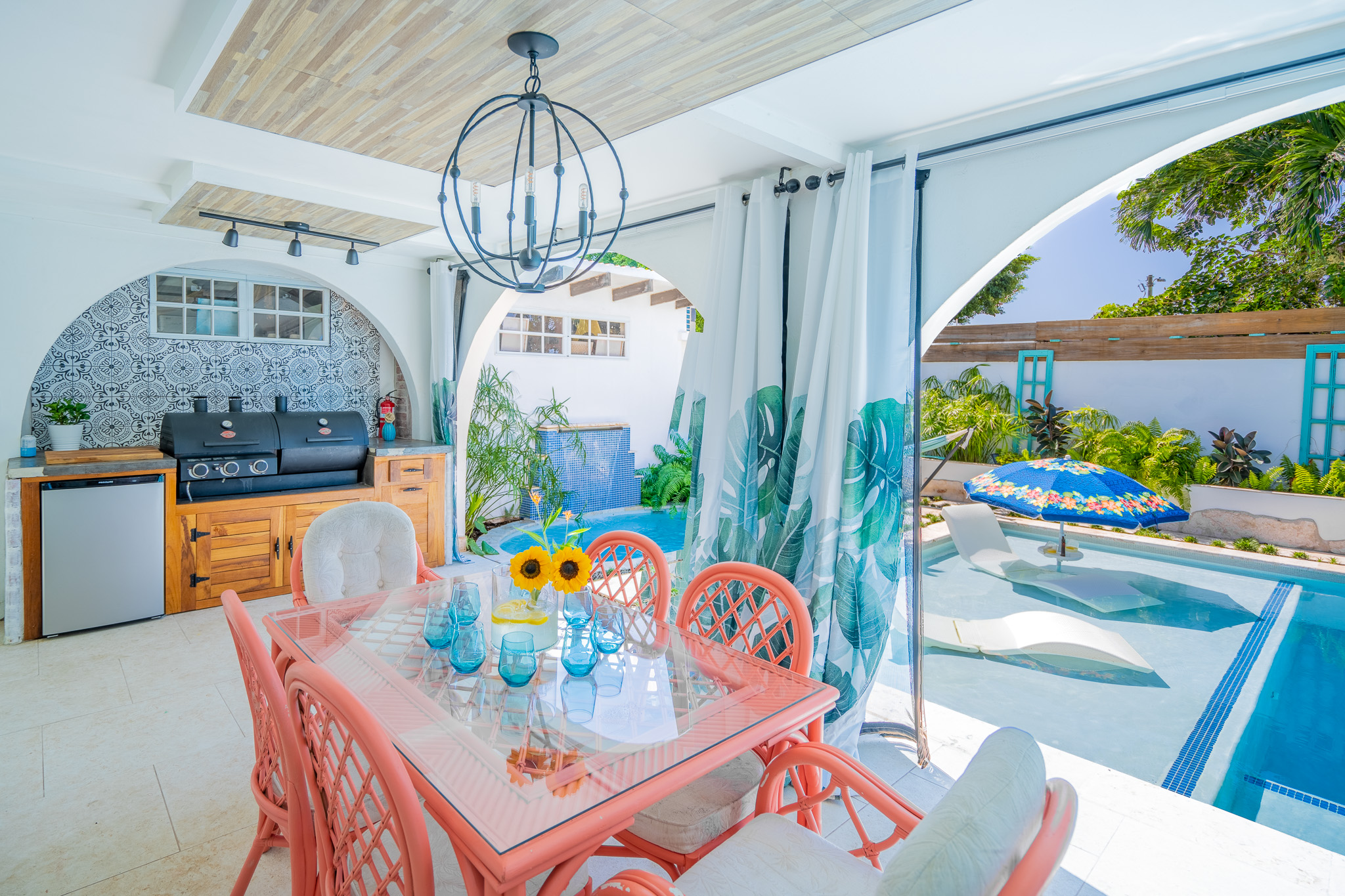 Al Fresco, day or night in Dorado, Puerto Rico