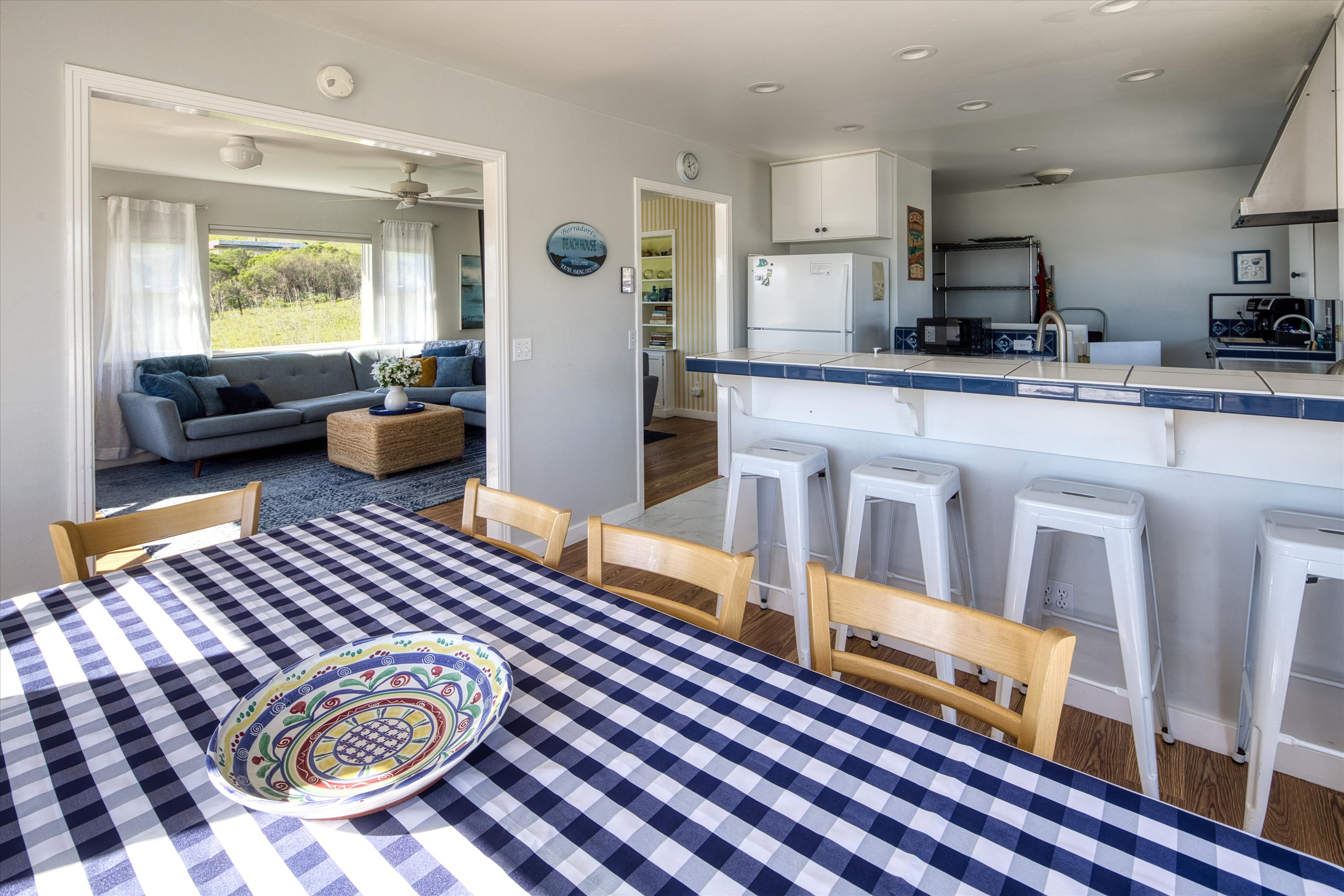 Dining large enough for the whole family. And the bar seats 4.