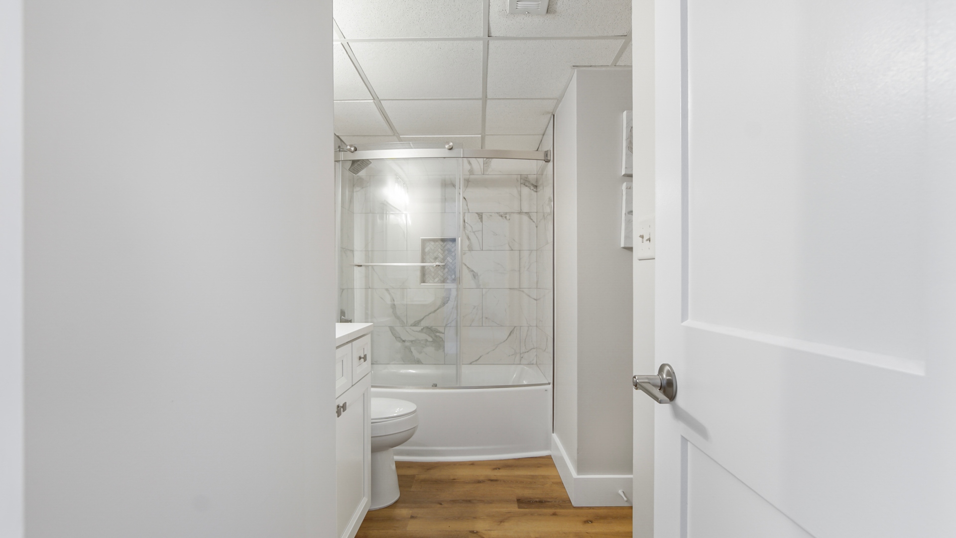 Second bathroom with tub/shower combo