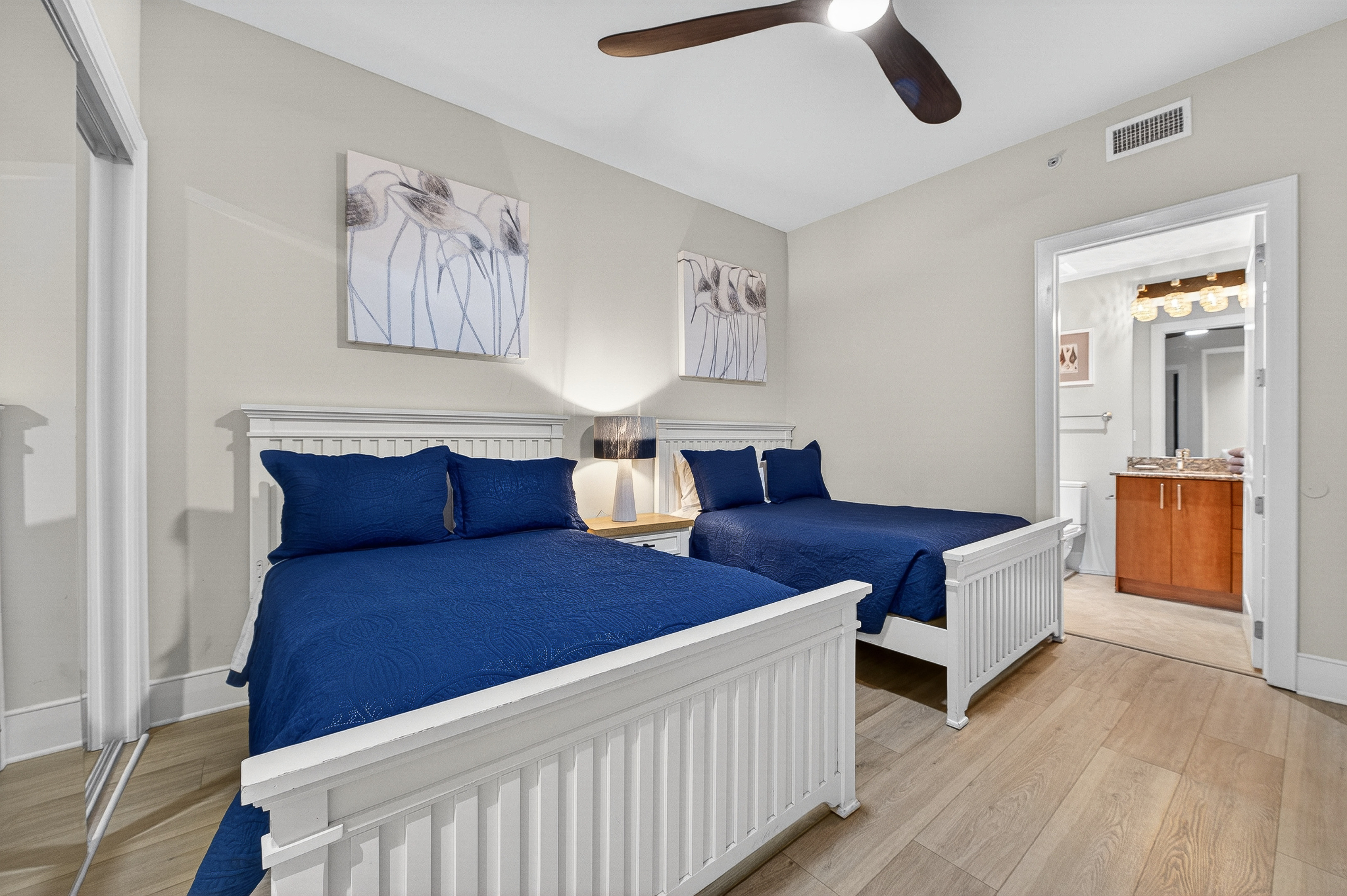 Third bedroom, two full beds