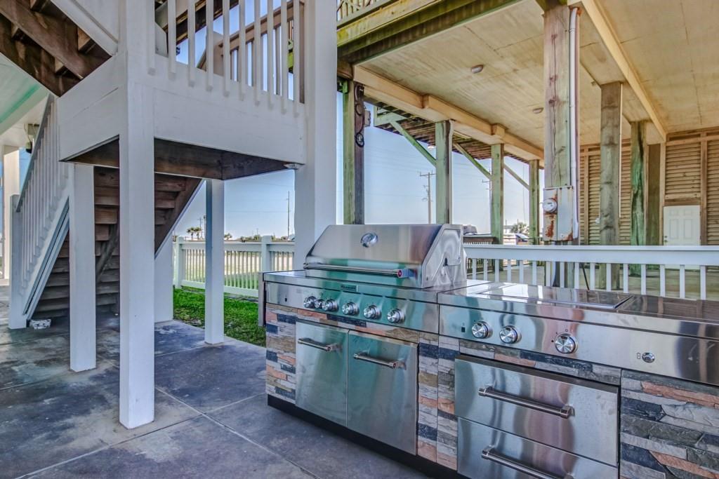 c835c3f237aa4e92ad11cebec7a53db9 | Beachhouse | Texas | TX | Vacation Homes | Galveston | Crystal Beach | Kokomo | Breezy Days | Beachfront Elegance | Sunrise Serenity | Southern Sands Property Management, LLC