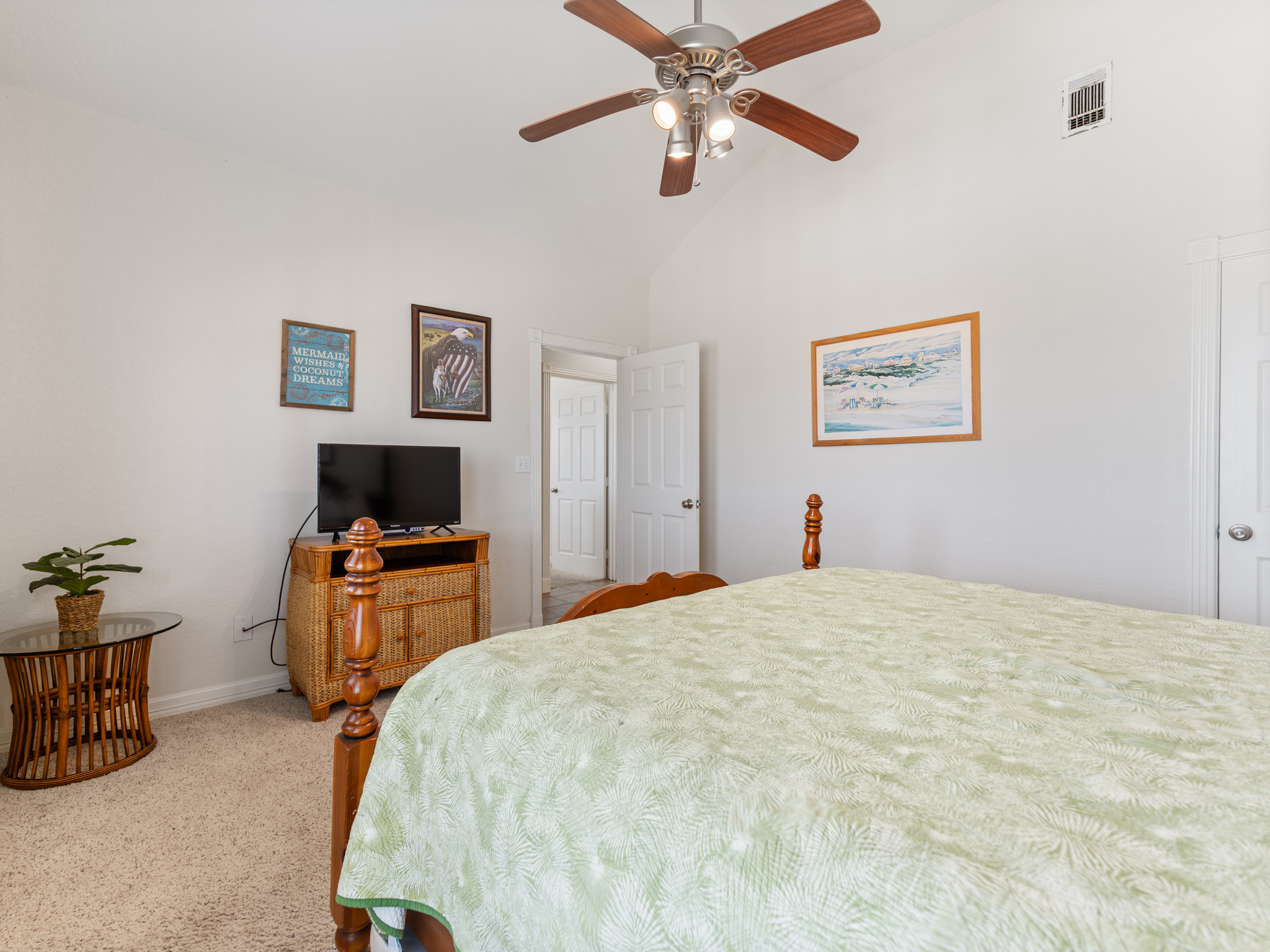 Bedroom 2 with king size bed