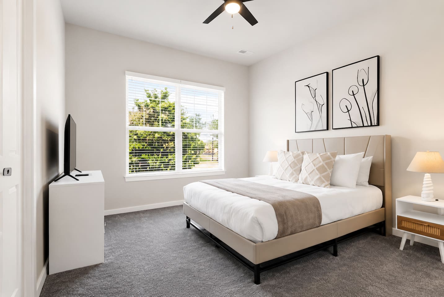 Enjoy the abundant natural light and serene atmosphere in this spacious room.
