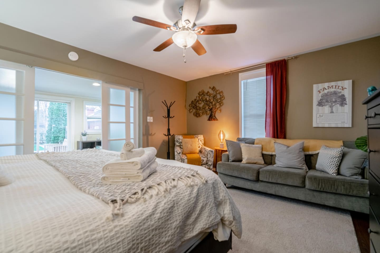 Main Floor King Bedroom