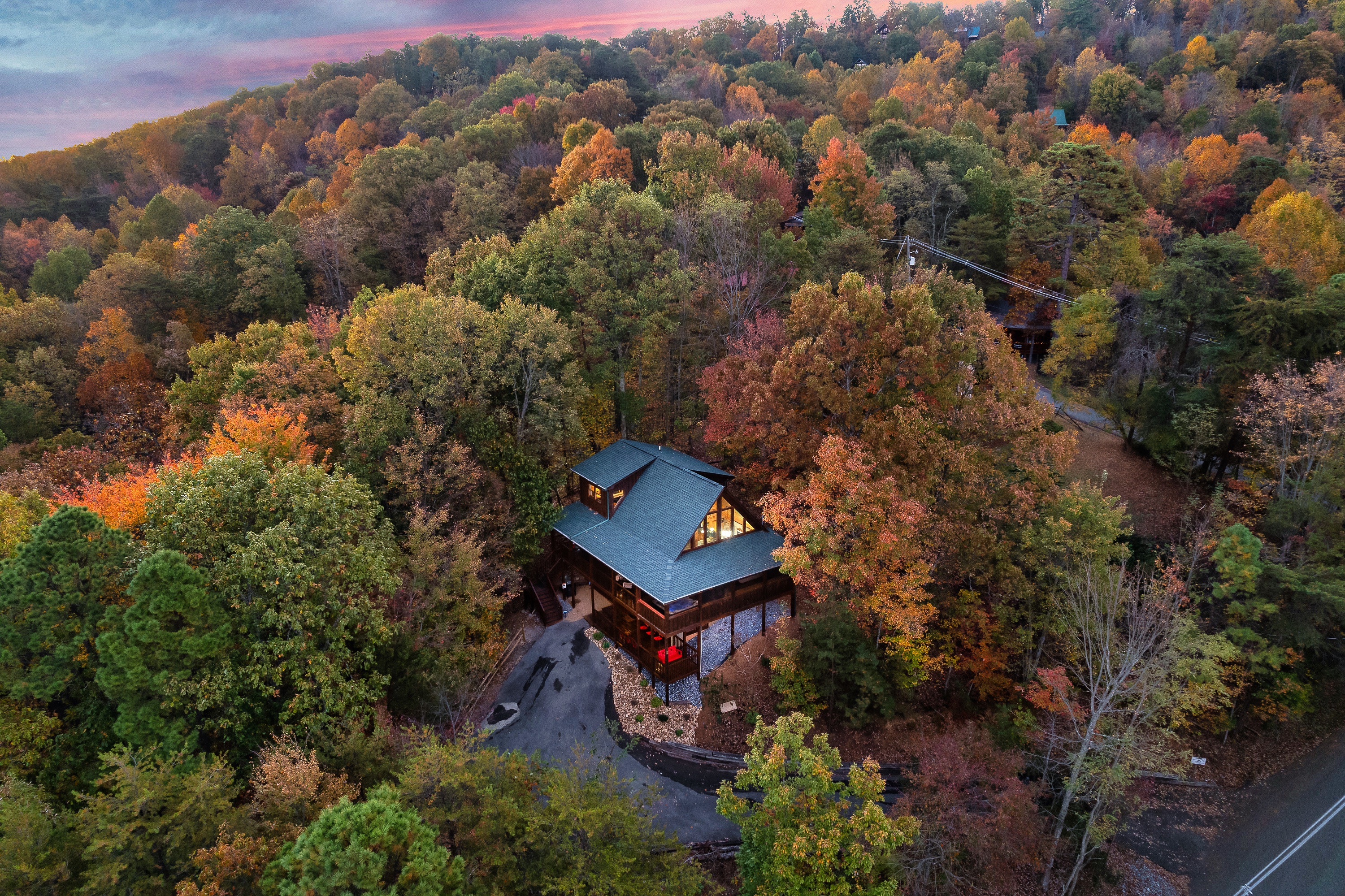 Escape to our secluded cabin in the Smoky Mountains with breathtaking views. Perfect for large families, the cabin offers a warm and inviting atmosphere, complete with modern amenities, to cre
