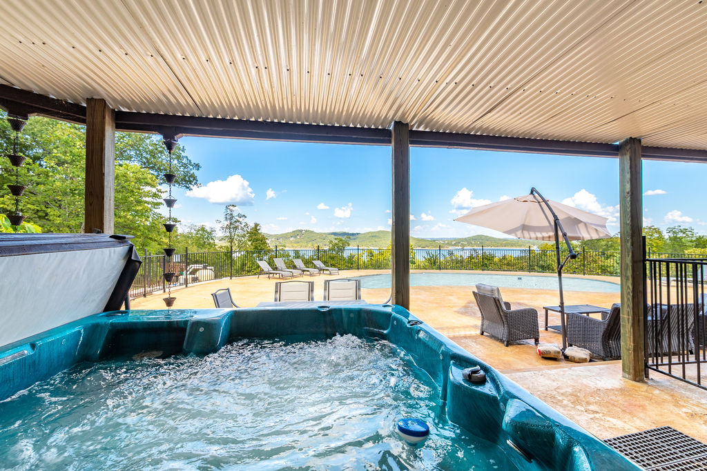 Private hot tub 