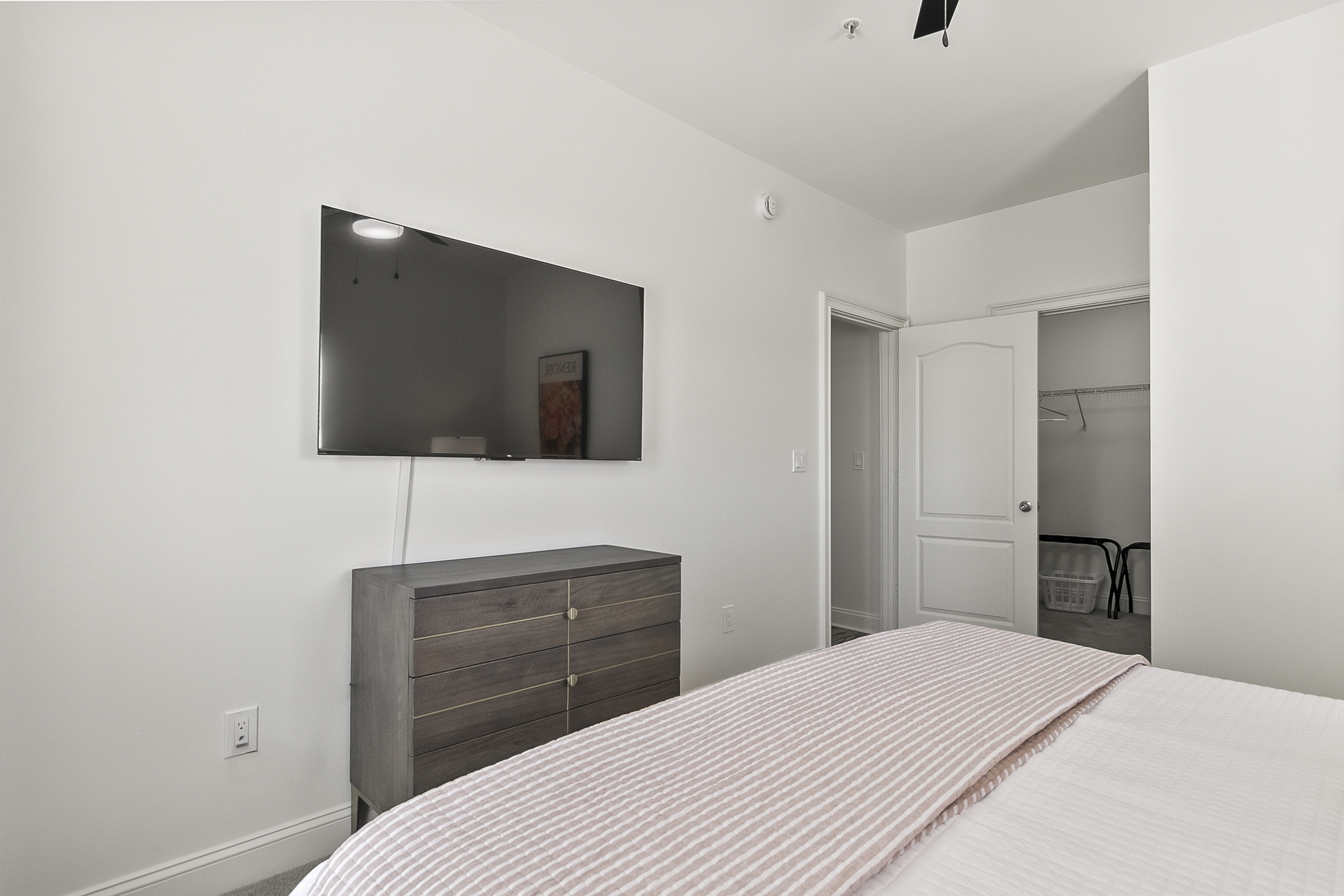 King Bedroom 3