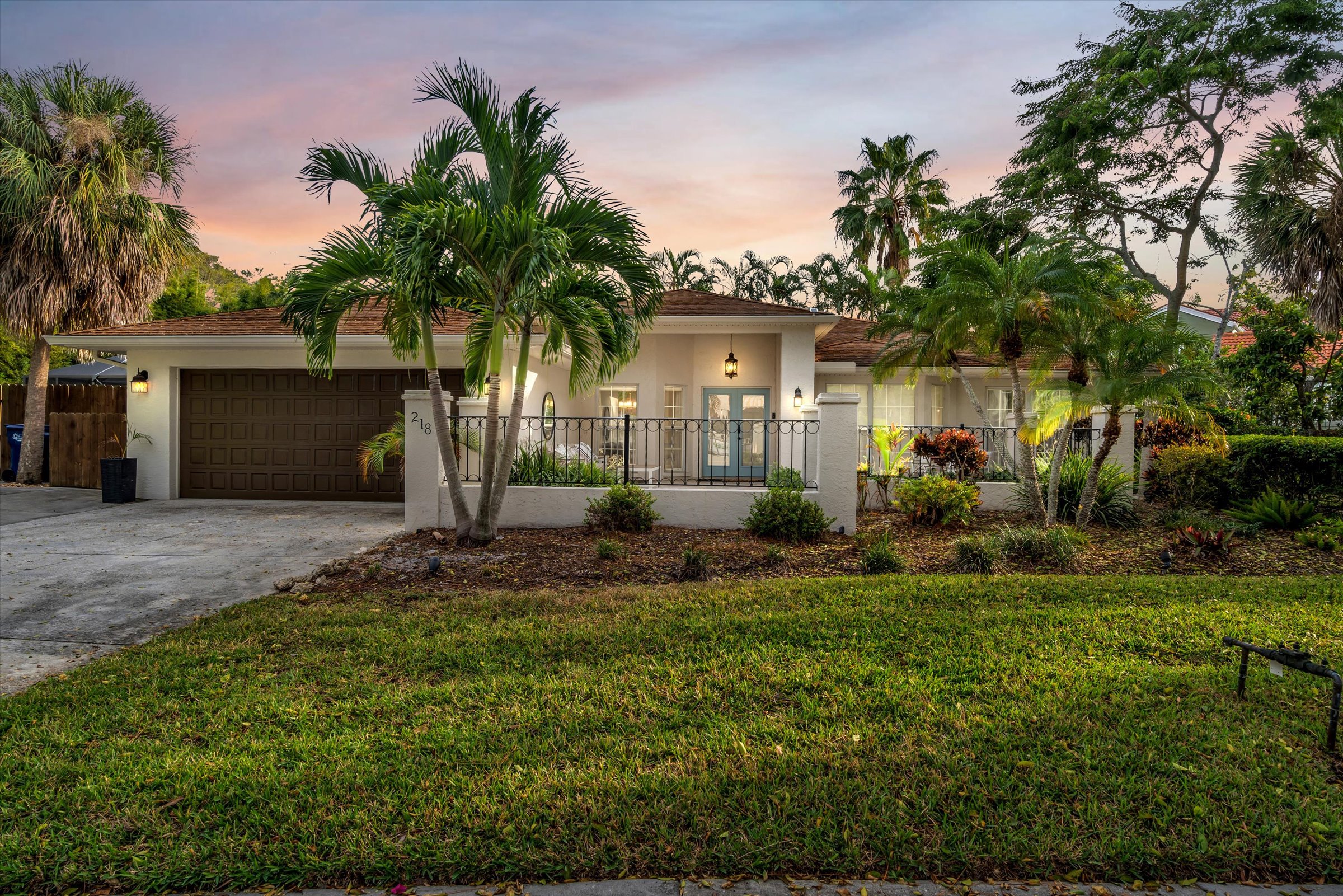 One level FL living!