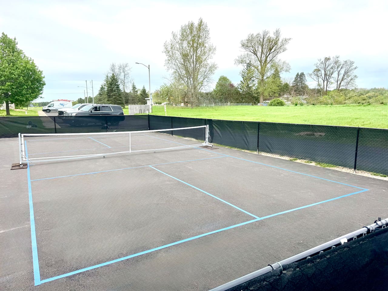Brand new 2025 pickleball court! Perfect for friendly matches or serious play. Enjoy outdoor fun just steps from your stay—great for guests of all ages and skill levels.