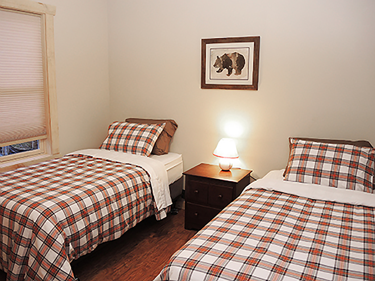 Twin Bedroom